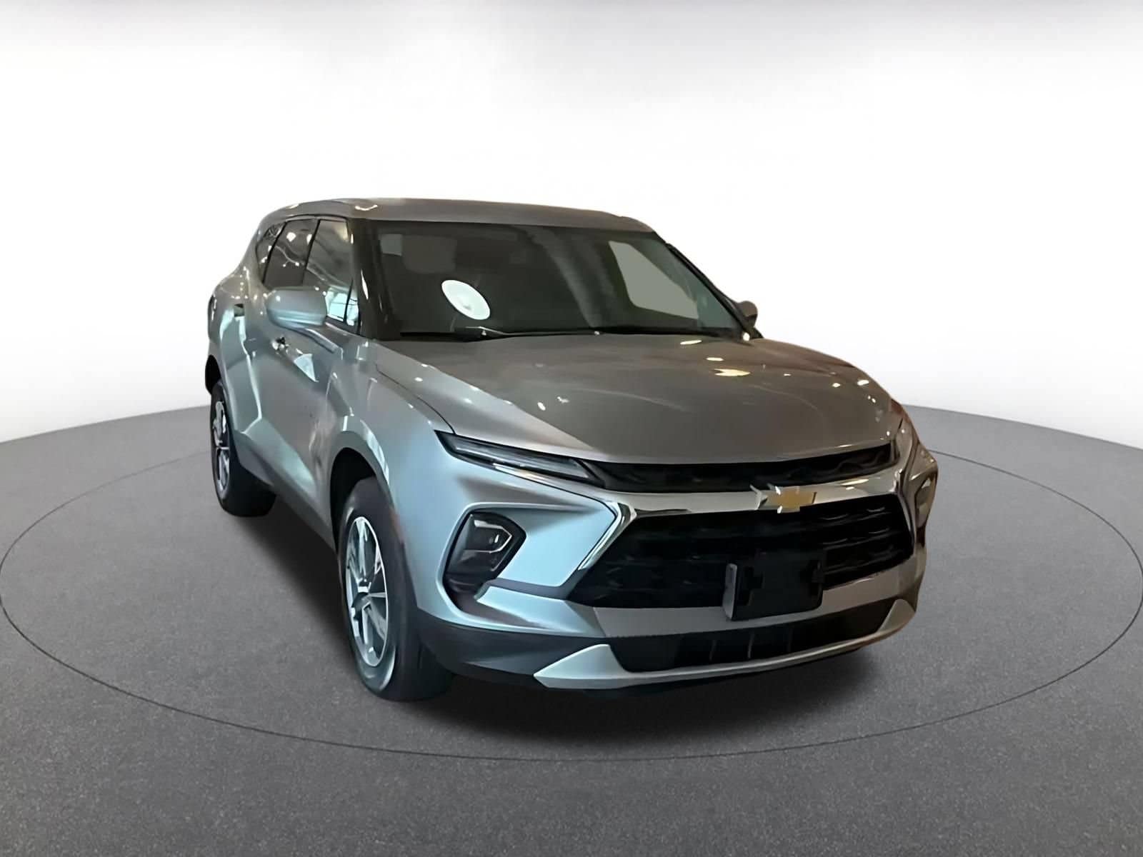 Thumbnail: 2025 Chevrolet Blazer - 3