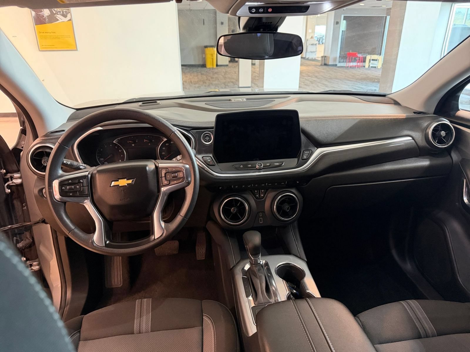 Thumbnail: 2025 Chevrolet Blazer - 33