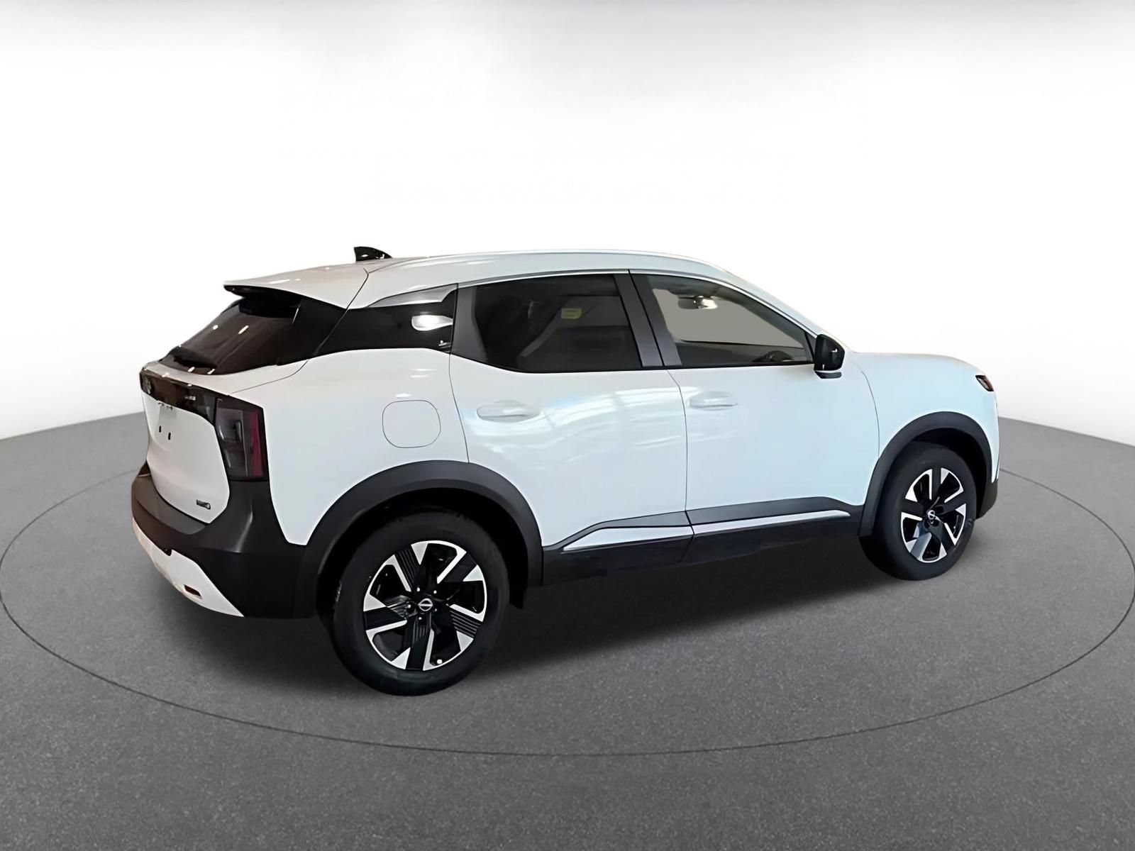 Thumbnail: 2026 Nissan Kicks - 10