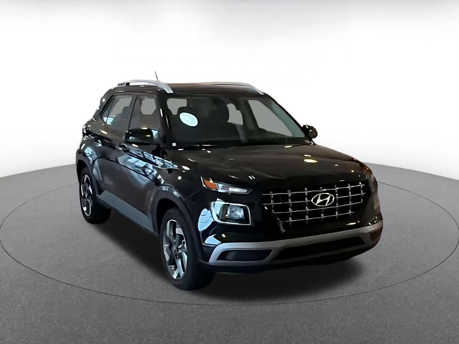 Thumbnail: 2026 Hyundai Venue - 3