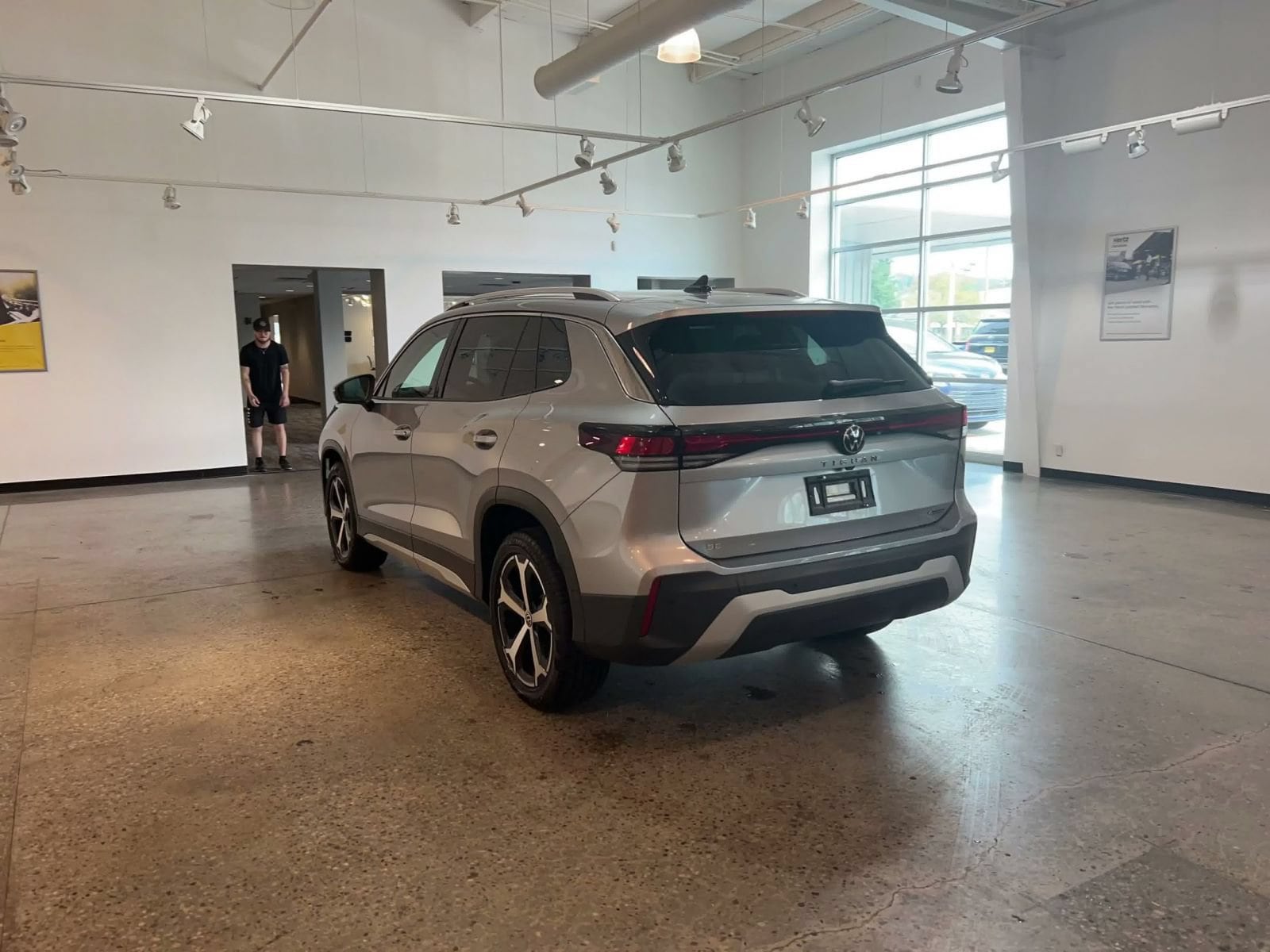 Thumbnail: 2026 Volkswagen Tiguan - 10