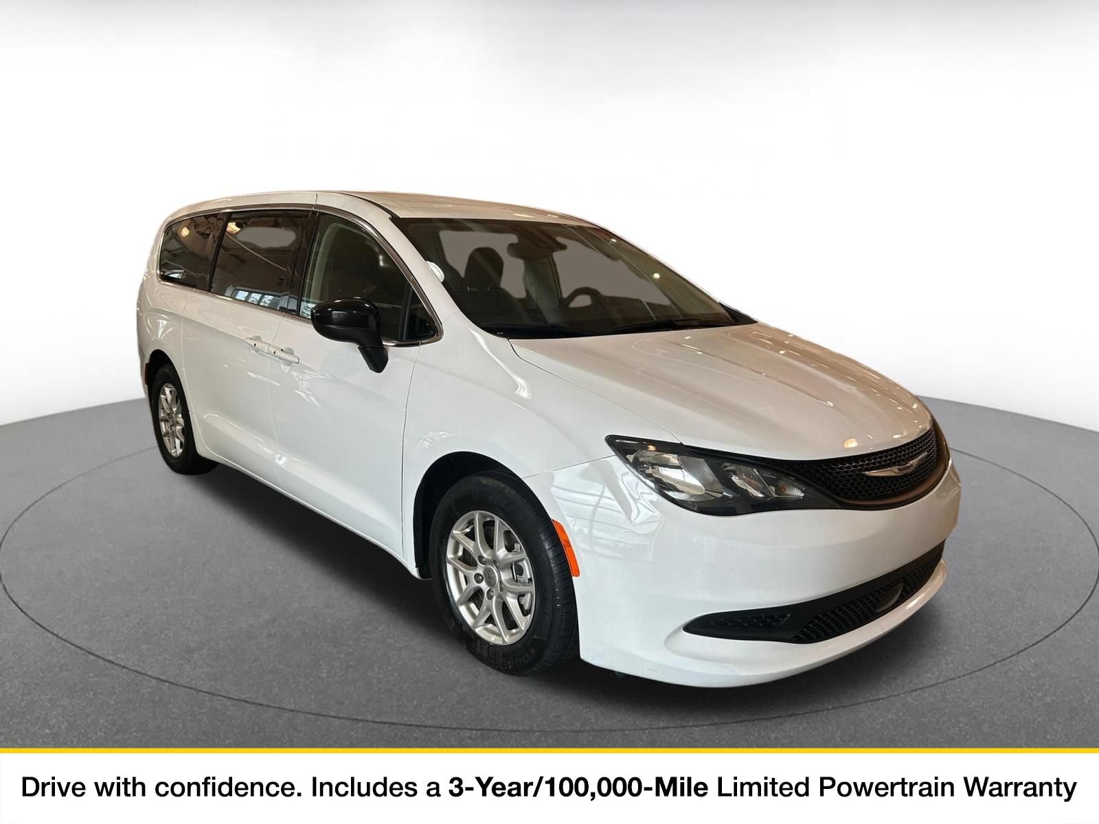 2024 Chrysler Voyager LX