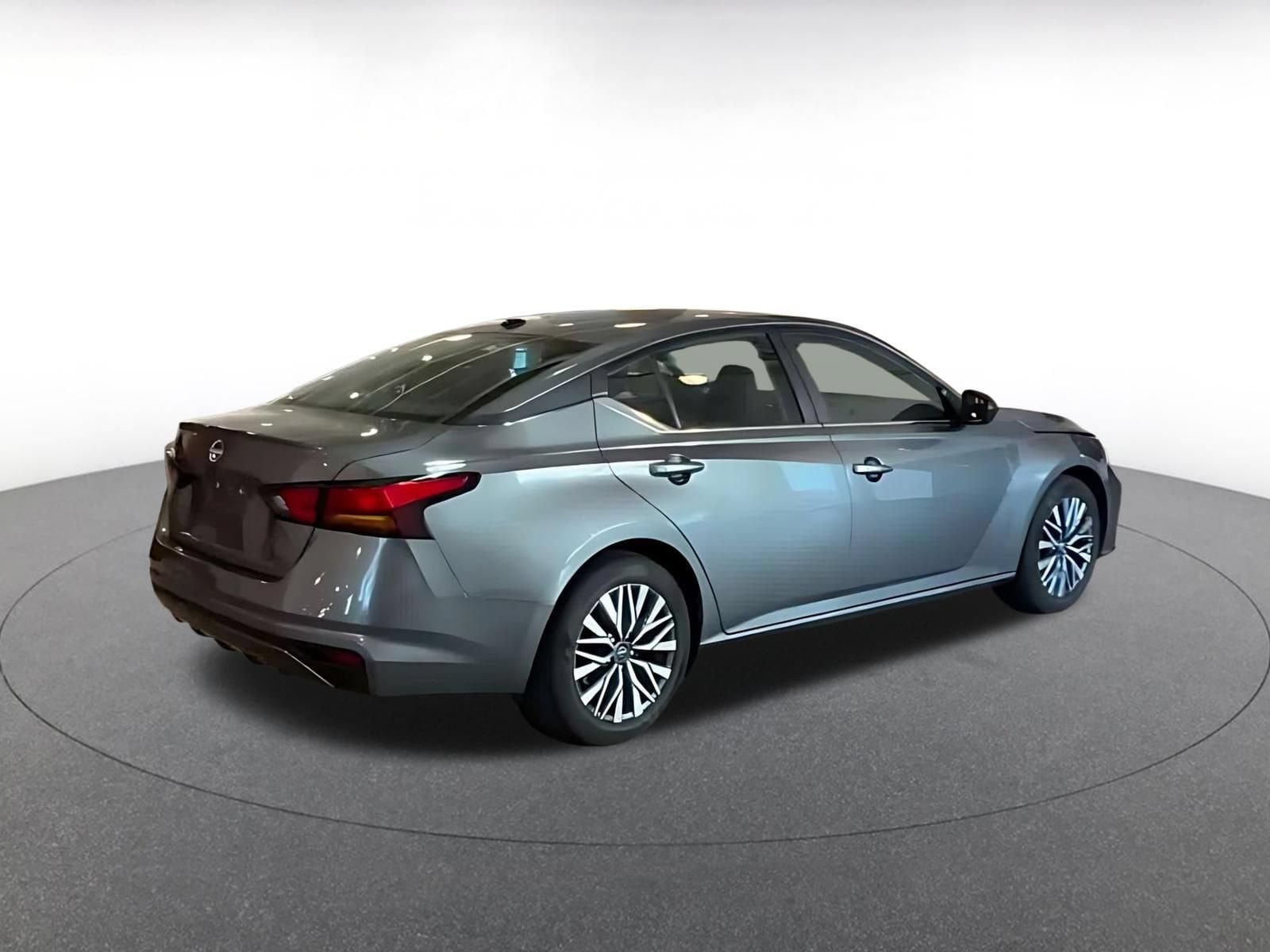 Thumbnail: 2026 Nissan Altima - 12