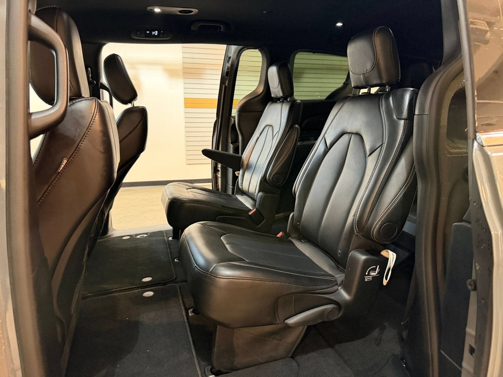Thumbnail: 2025 Chrysler Pacifica - 26