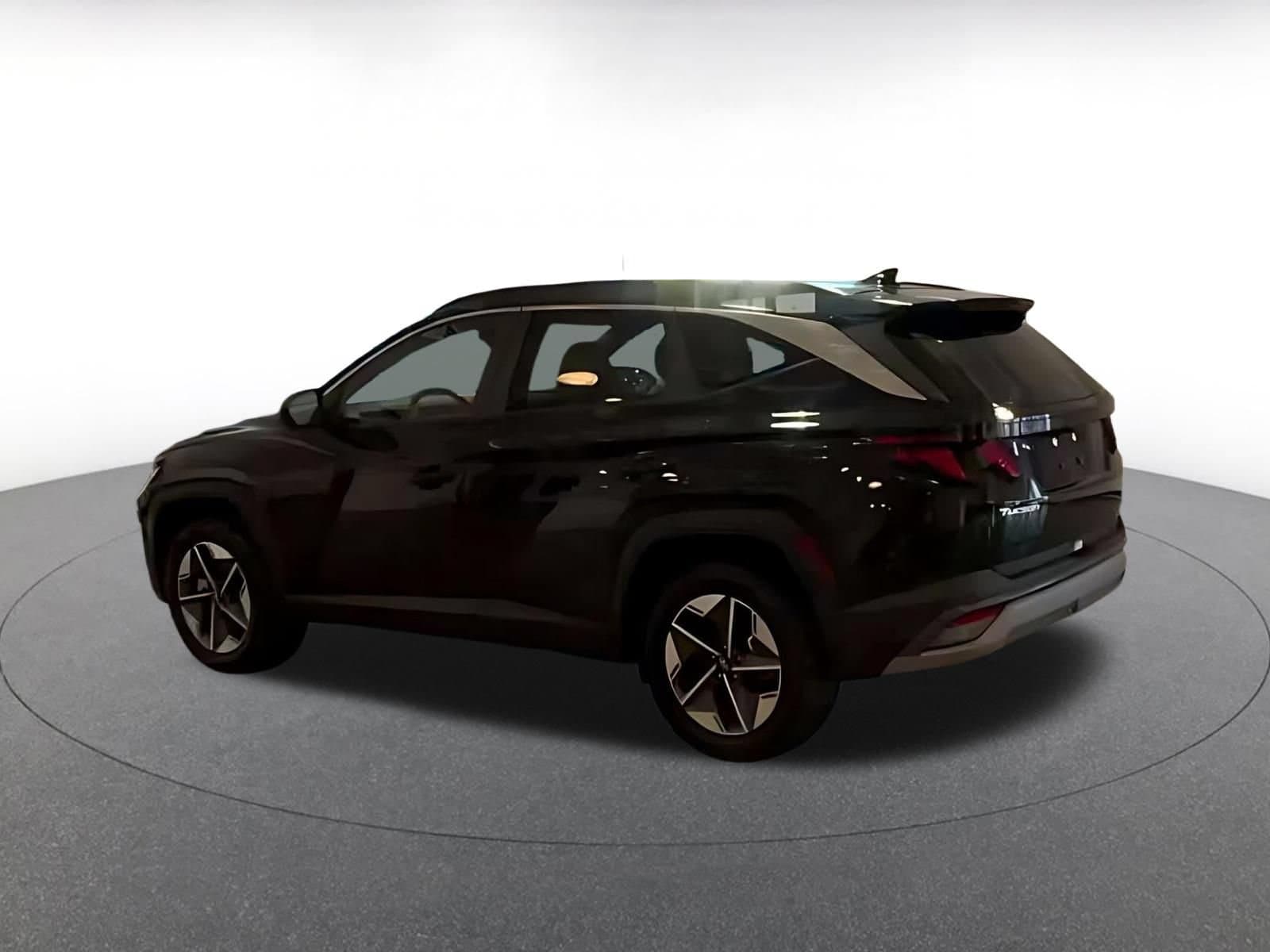 Thumbnail: 2026 Hyundai Tucson - 4