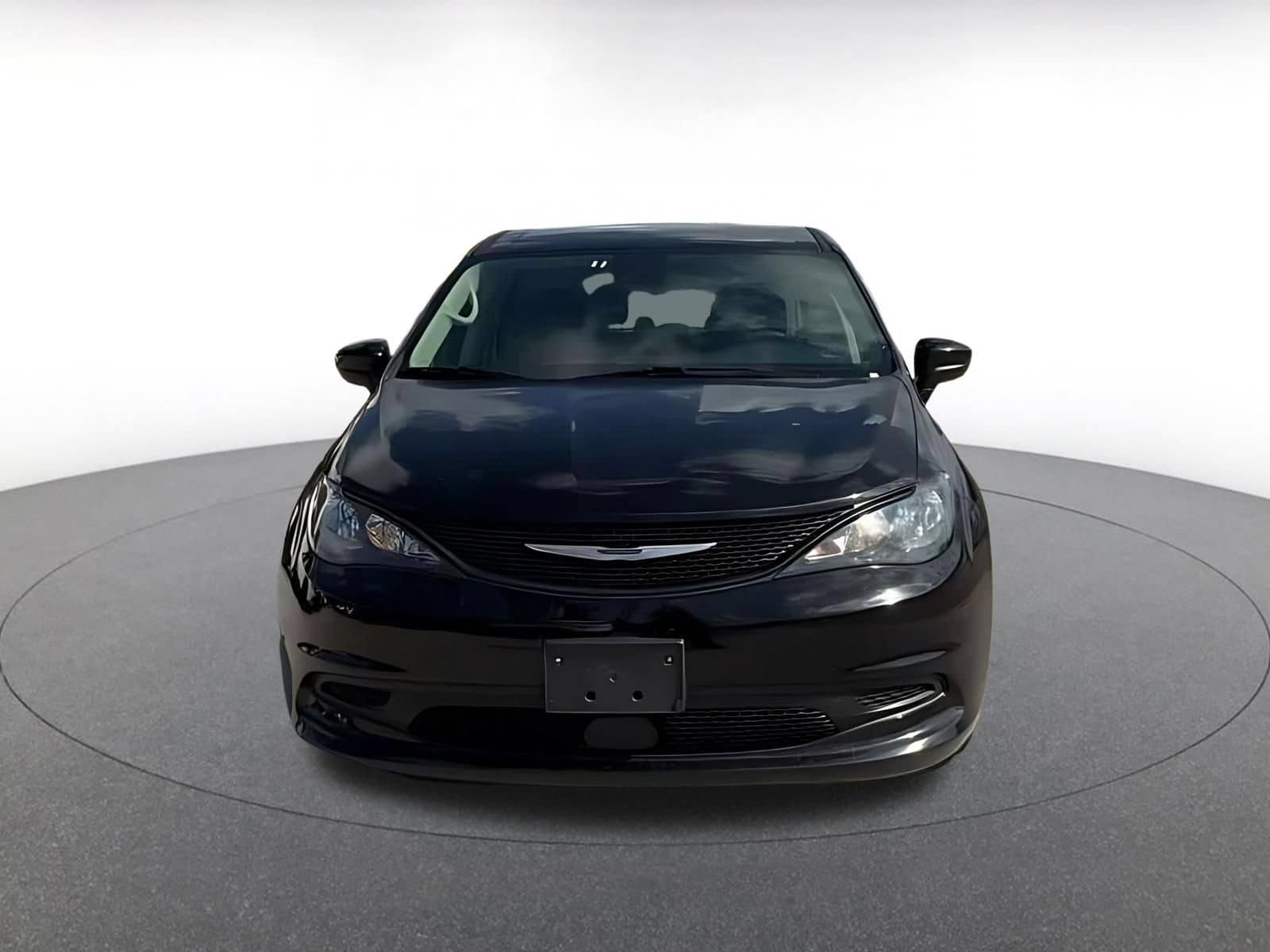 Thumbnail: 2024 Chrysler Voyager - 4