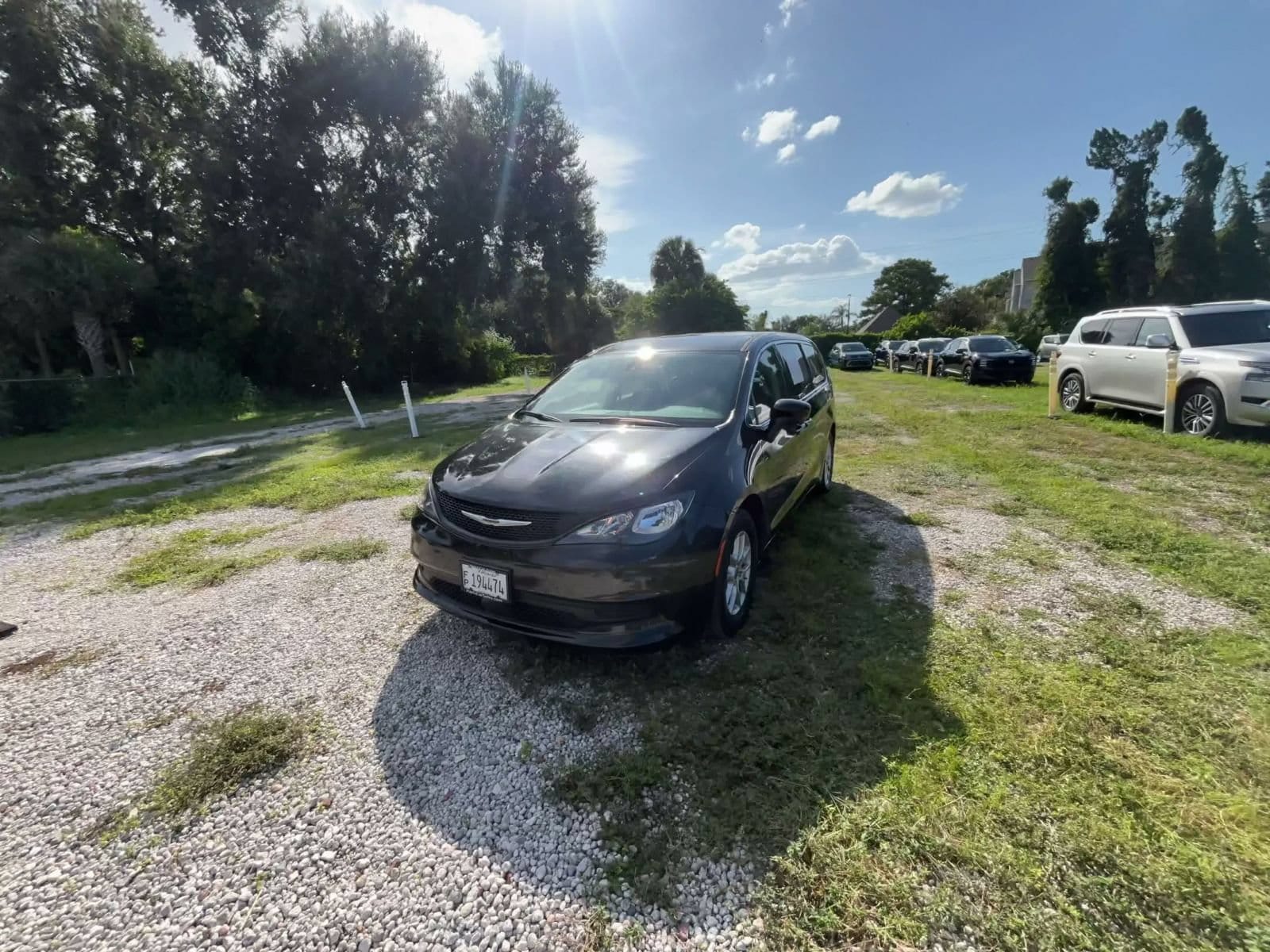Thumbnail: 2023 Chrysler Voyager - 7