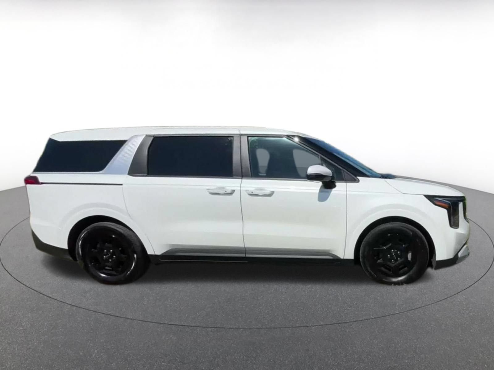 Thumbnail: 2026 Kia Carnival - 15