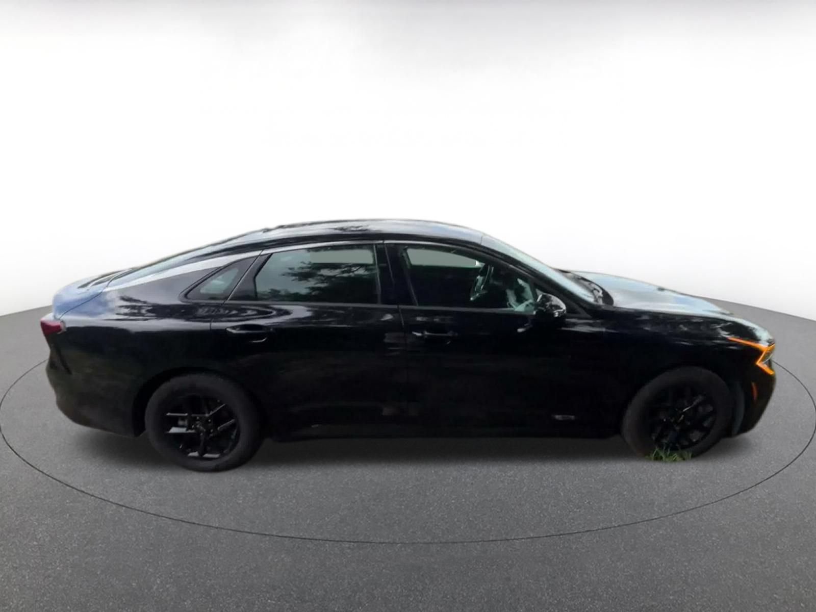 Thumbnail: 2025 Kia K5 - 15