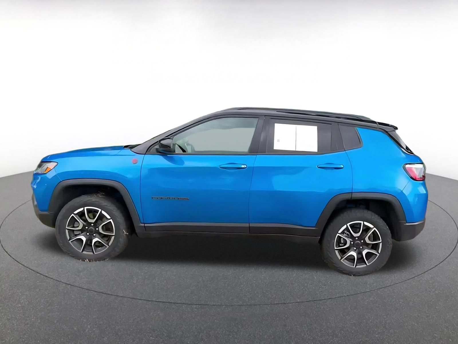 Thumbnail: 2025 Jeep Compass - 8