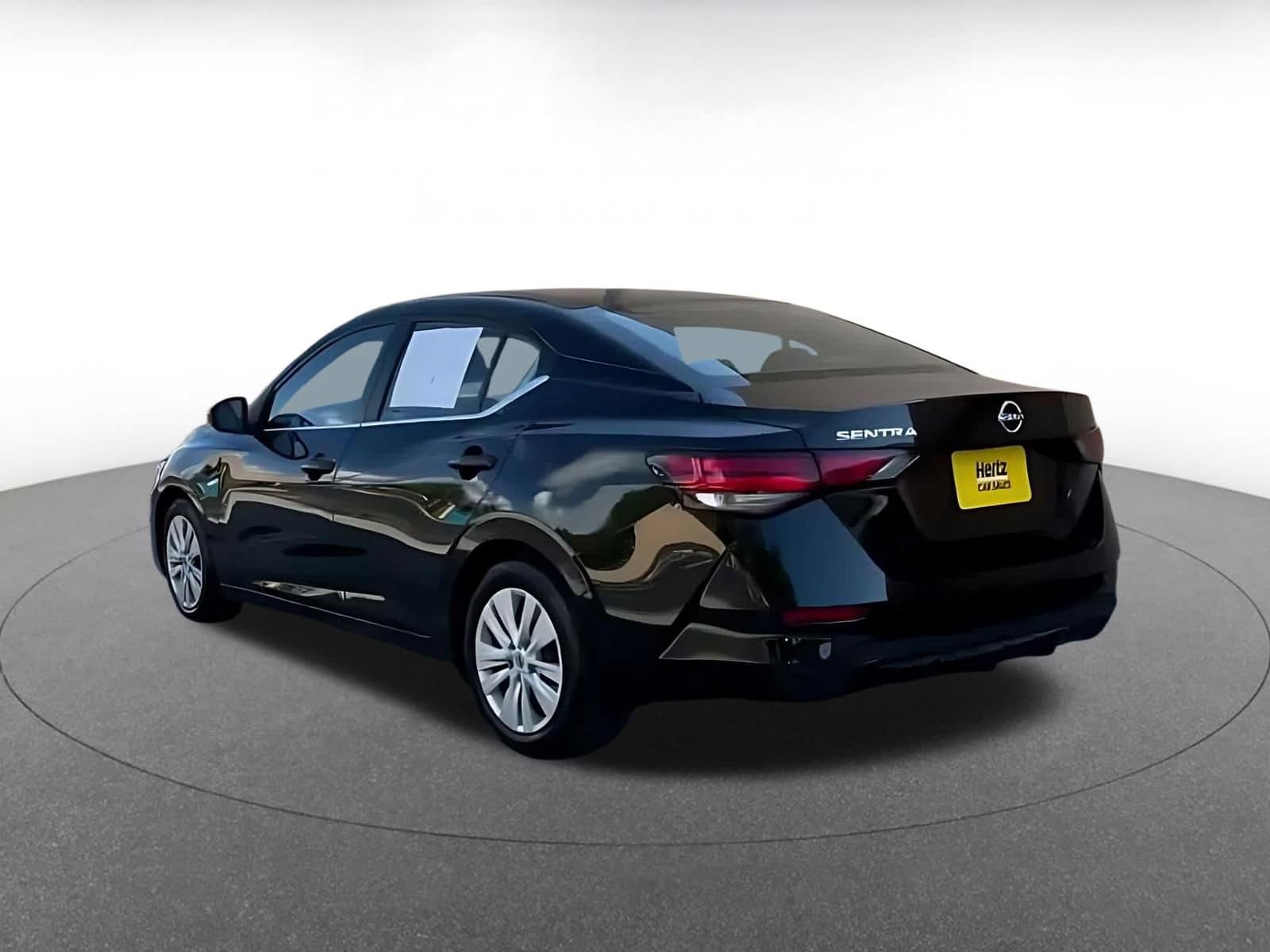 Thumbnail: 2025 Nissan Sentra - 10