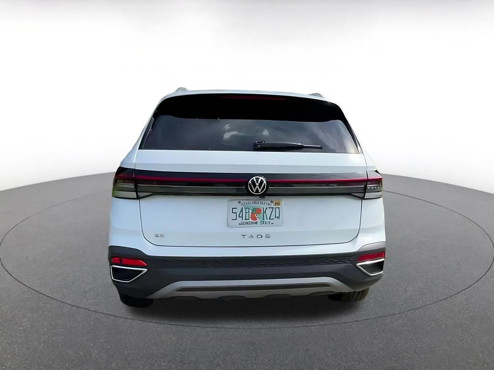 Thumbnail: 2025 Volkswagen Taos - 12