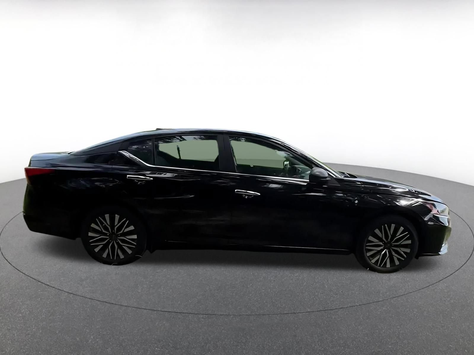 Thumbnail: 2025 Nissan Altima - 13