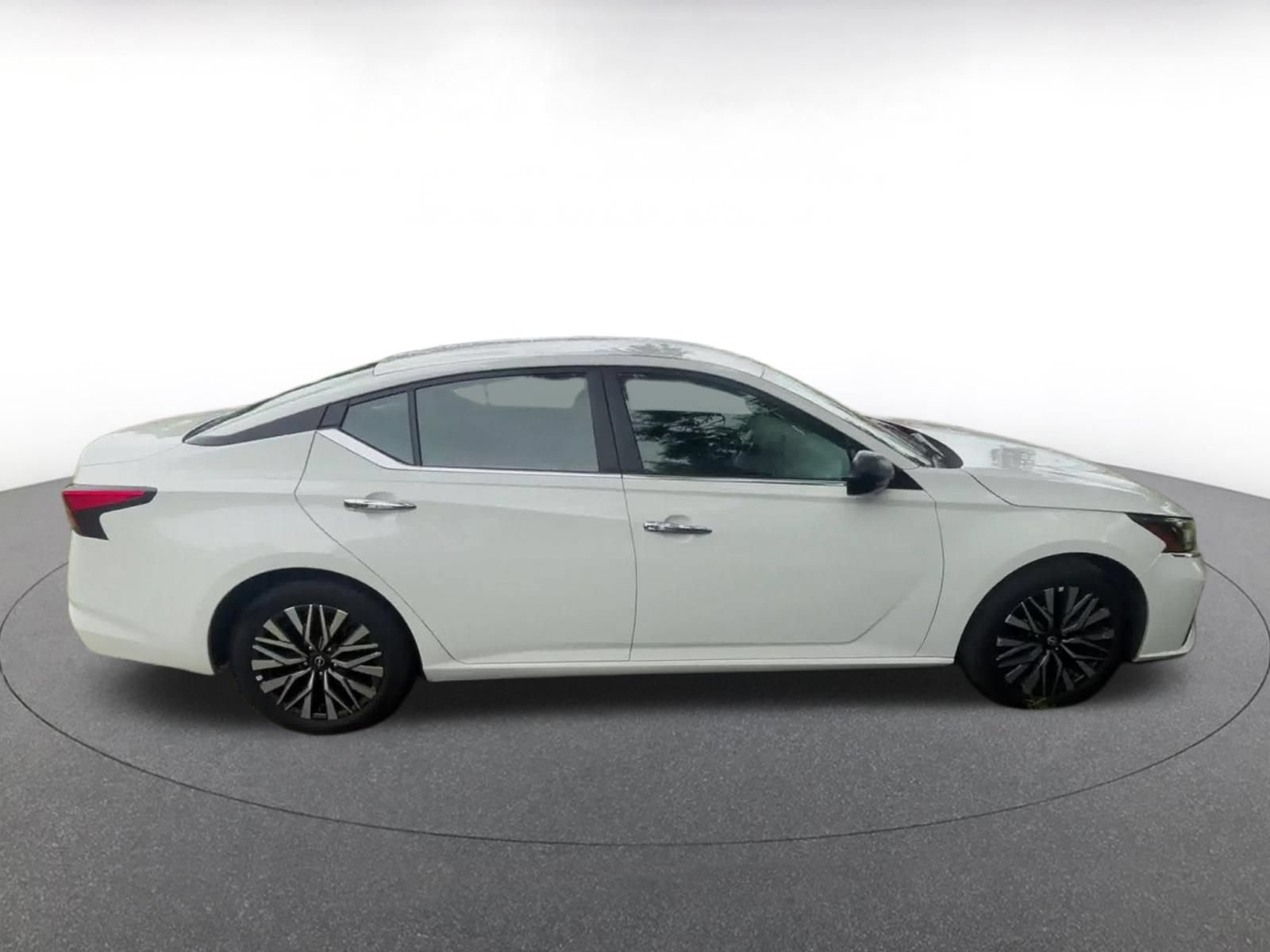 Thumbnail: 2025 Nissan Altima - 15