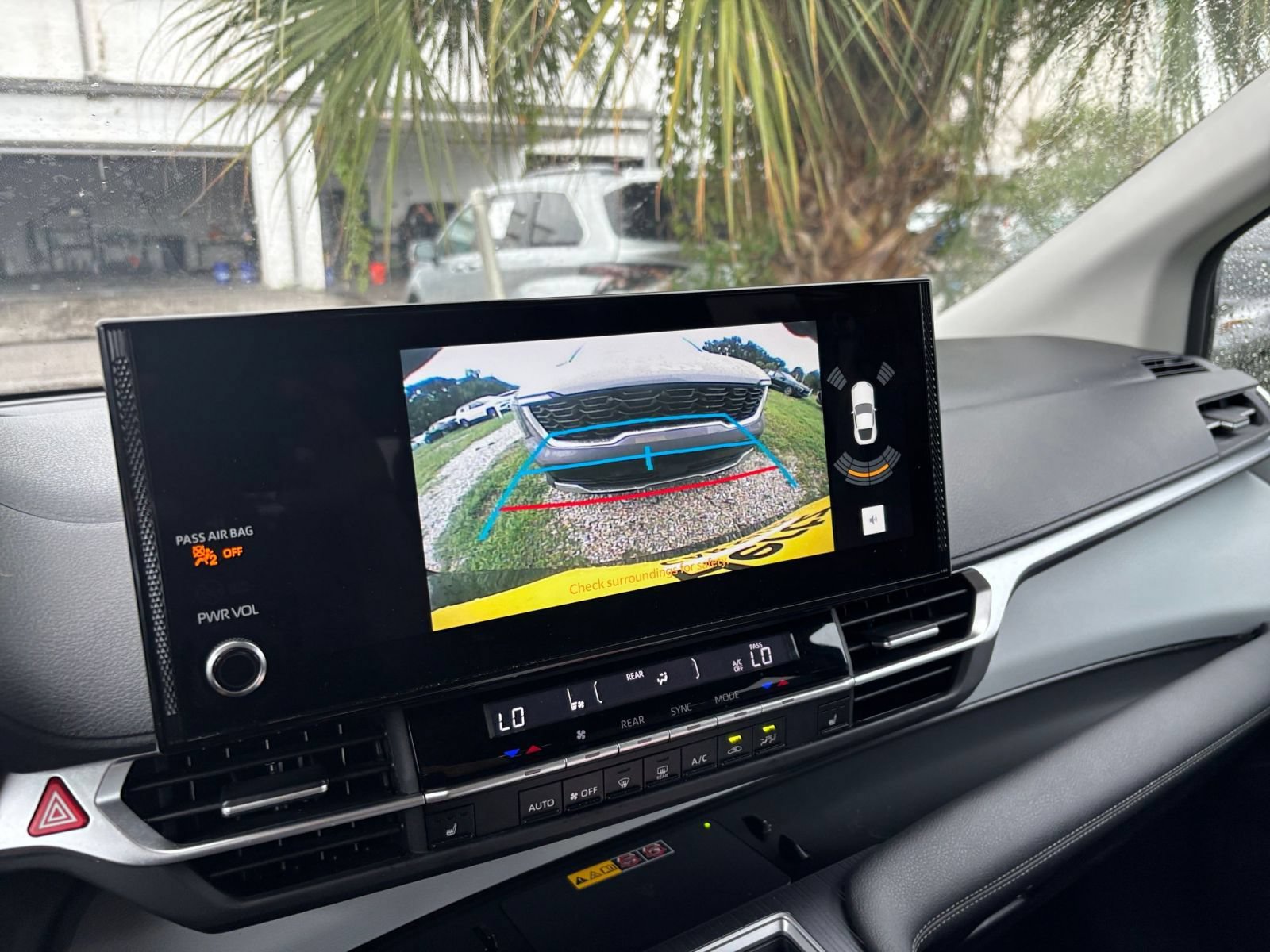 Thumbnail: 2025 Toyota Sienna - 26