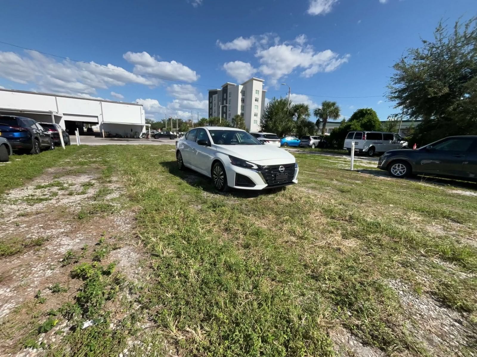 Thumbnail: 2025 Nissan Altima - 3