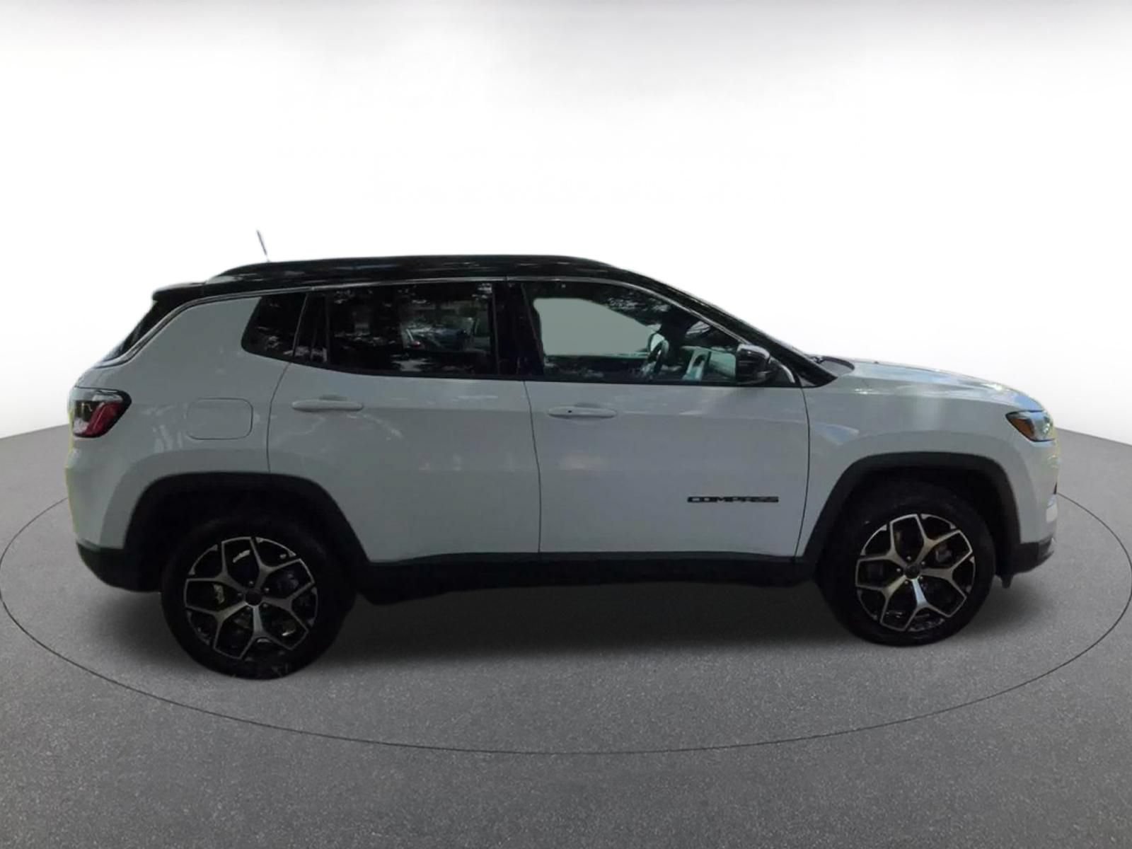 Thumbnail: 2025 Jeep Compass - 15