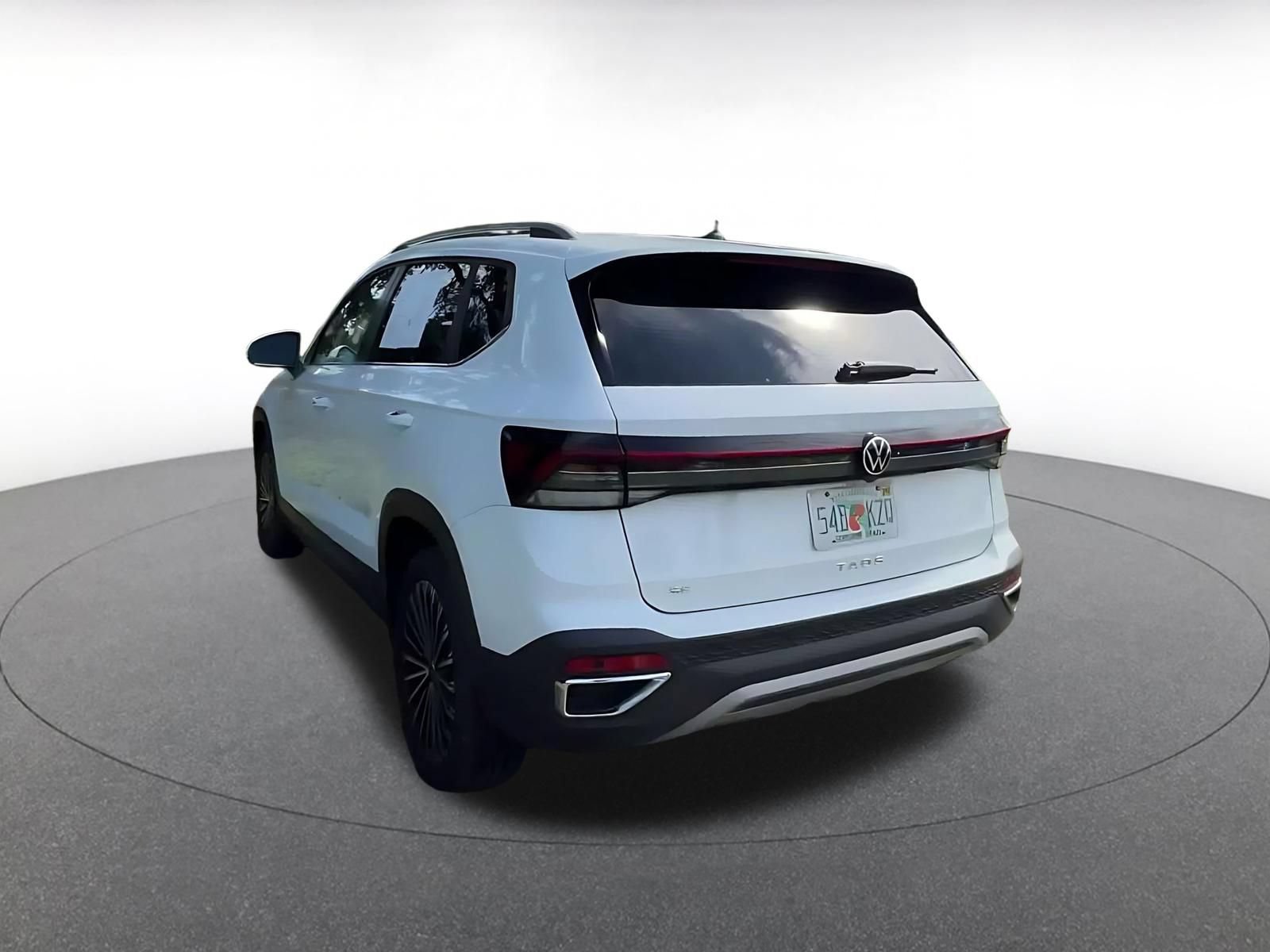 Thumbnail: 2025 Volkswagen Taos - 10