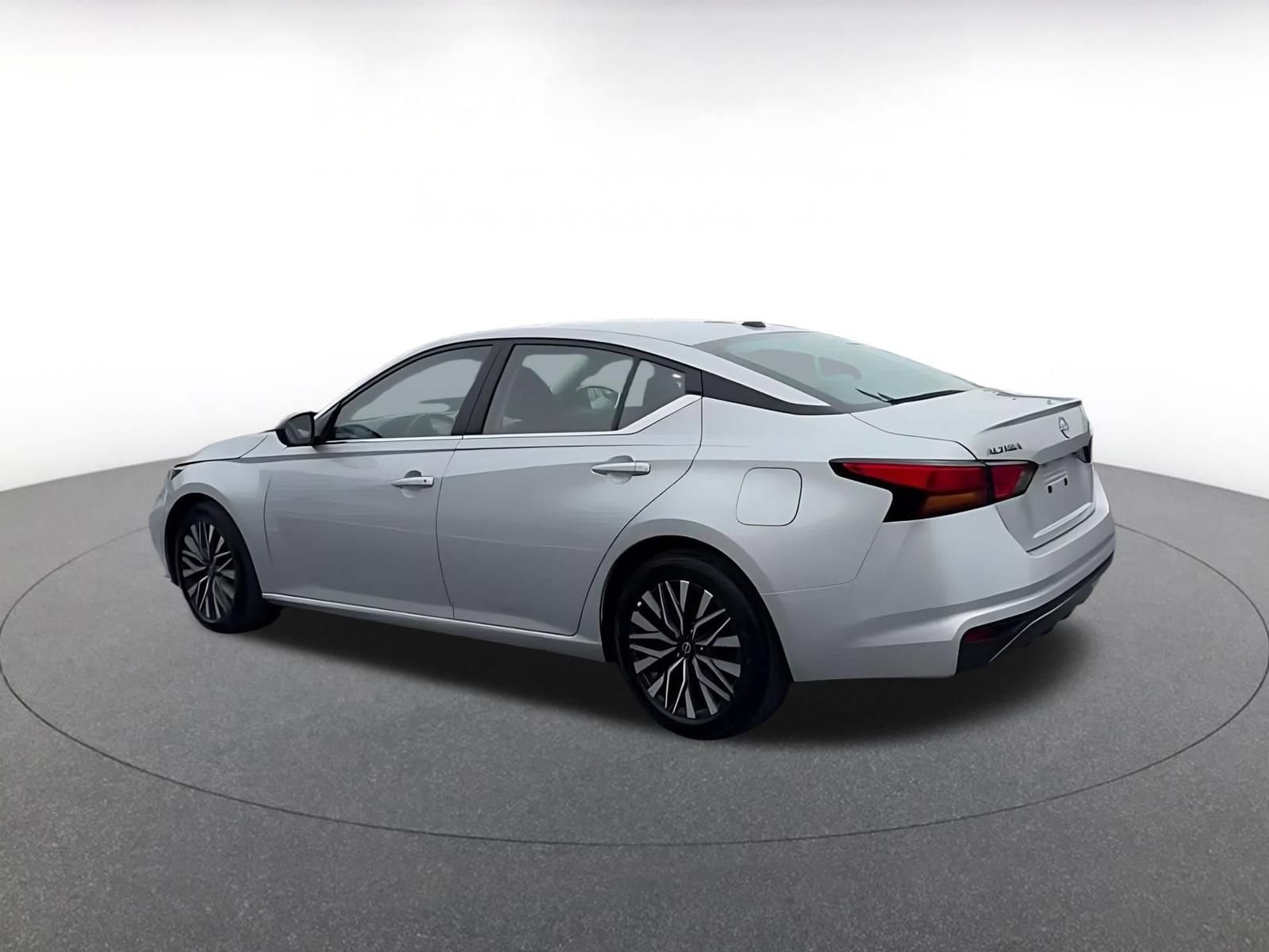 Thumbnail: 2026 Nissan Altima - 9
