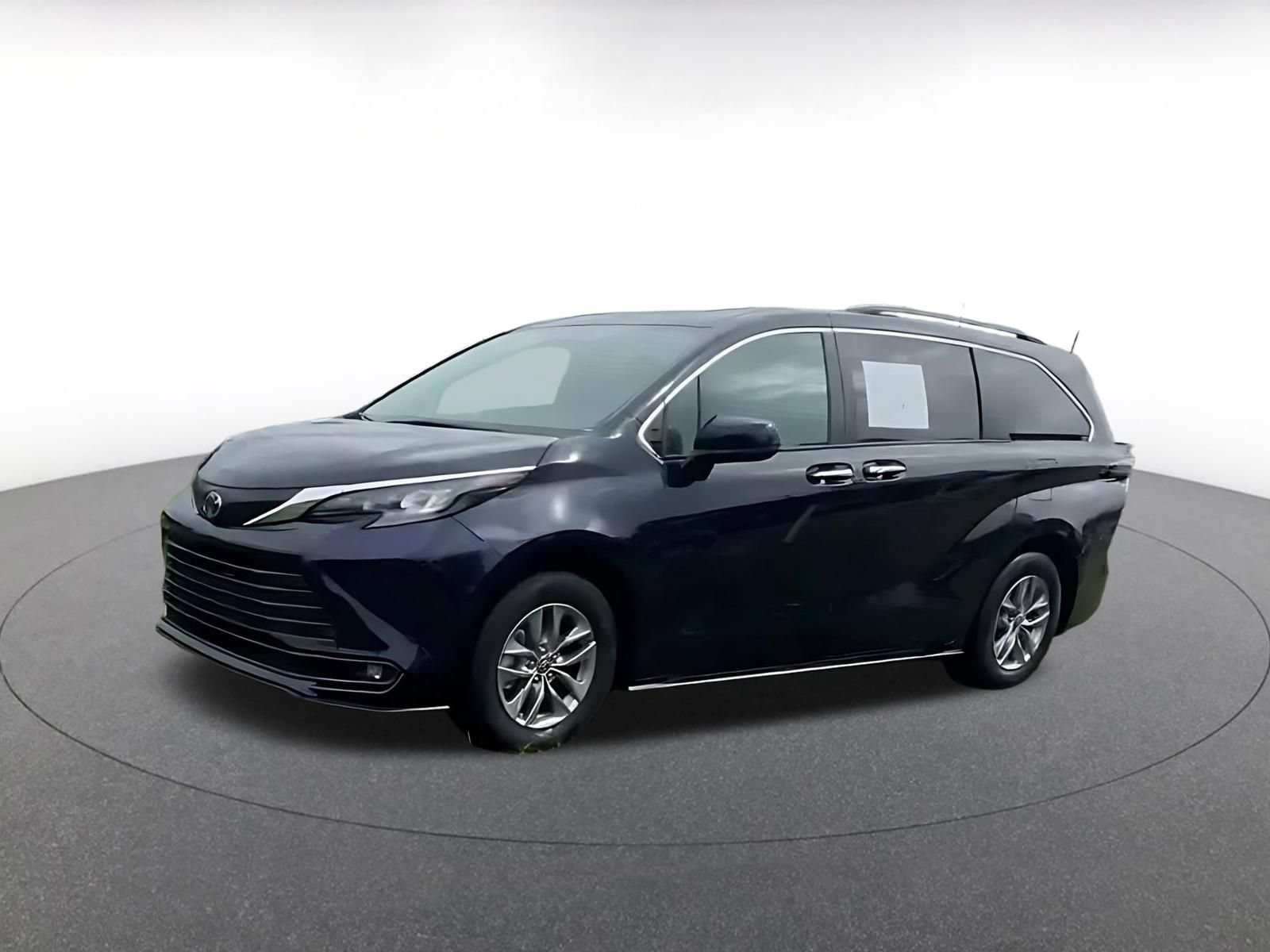 Thumbnail: 2025 Toyota Sienna - 8