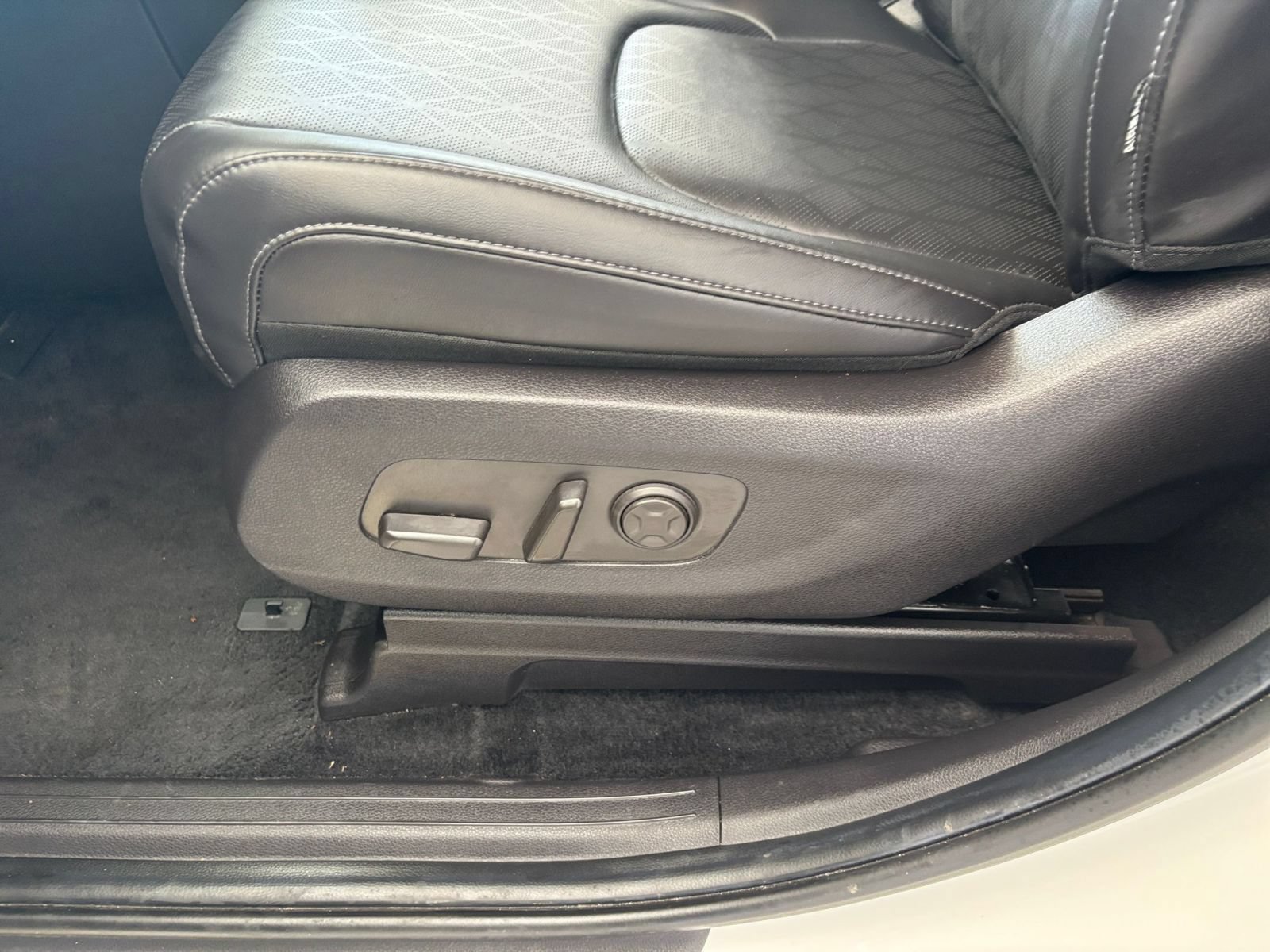 Thumbnail: 2026 Kia Carnival - 22