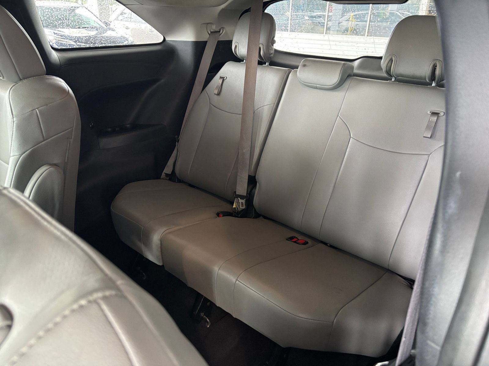 Thumbnail: 2025 Toyota Sienna - 31