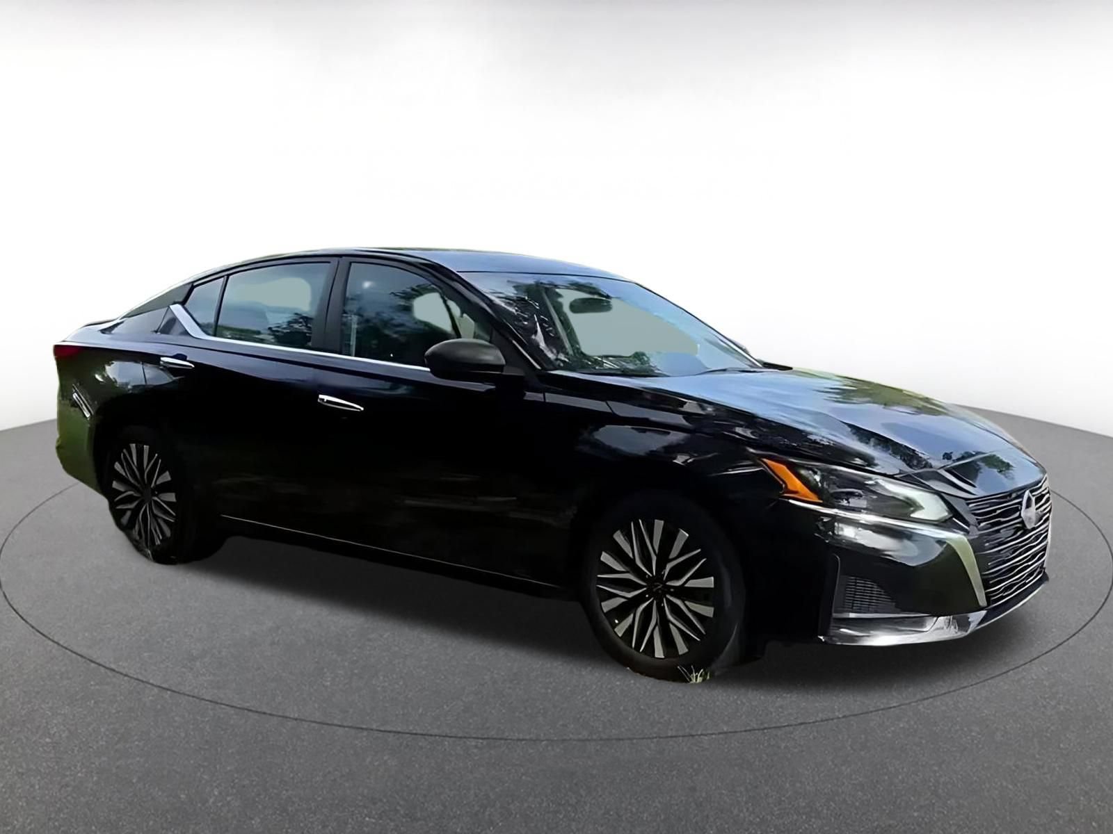 Thumbnail: 2025 Nissan Altima - 14