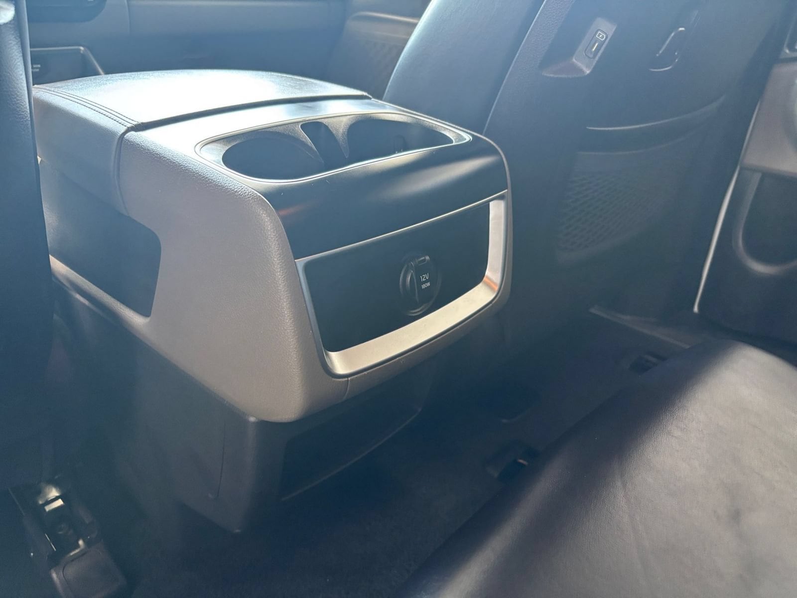 Thumbnail: 2026 Kia Carnival - 24
