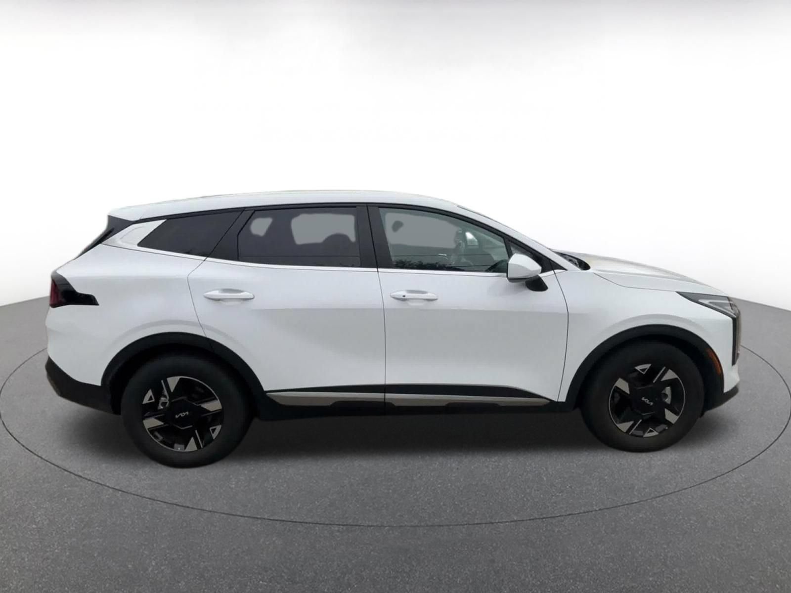 Thumbnail: 2026 Kia Sportage - 15