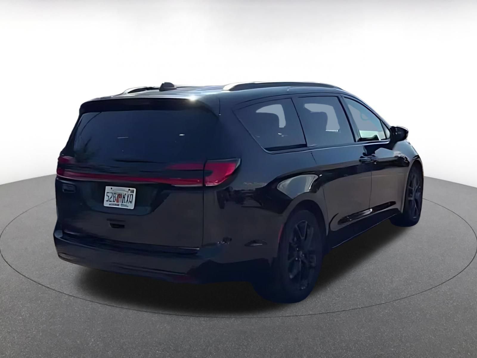 Thumbnail: 2025 Chrysler Pacifica - 13
