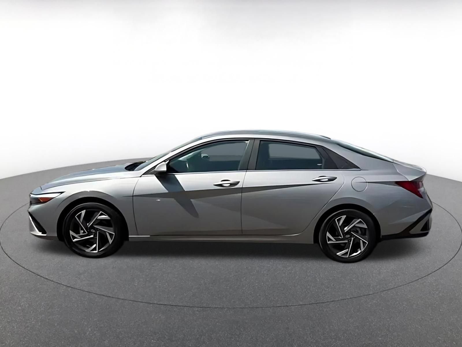 Thumbnail: 2025 Hyundai Elantra - 9