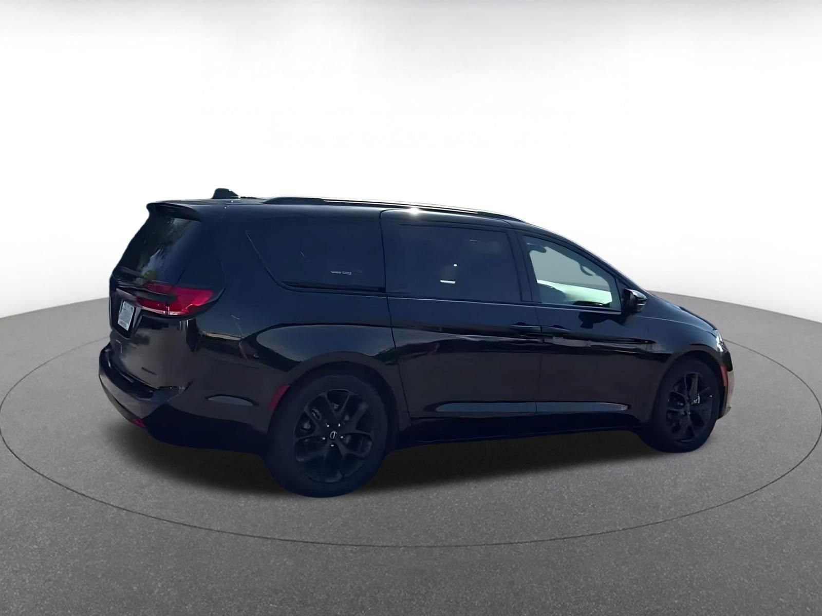 Thumbnail: 2025 Chrysler Pacifica - 14