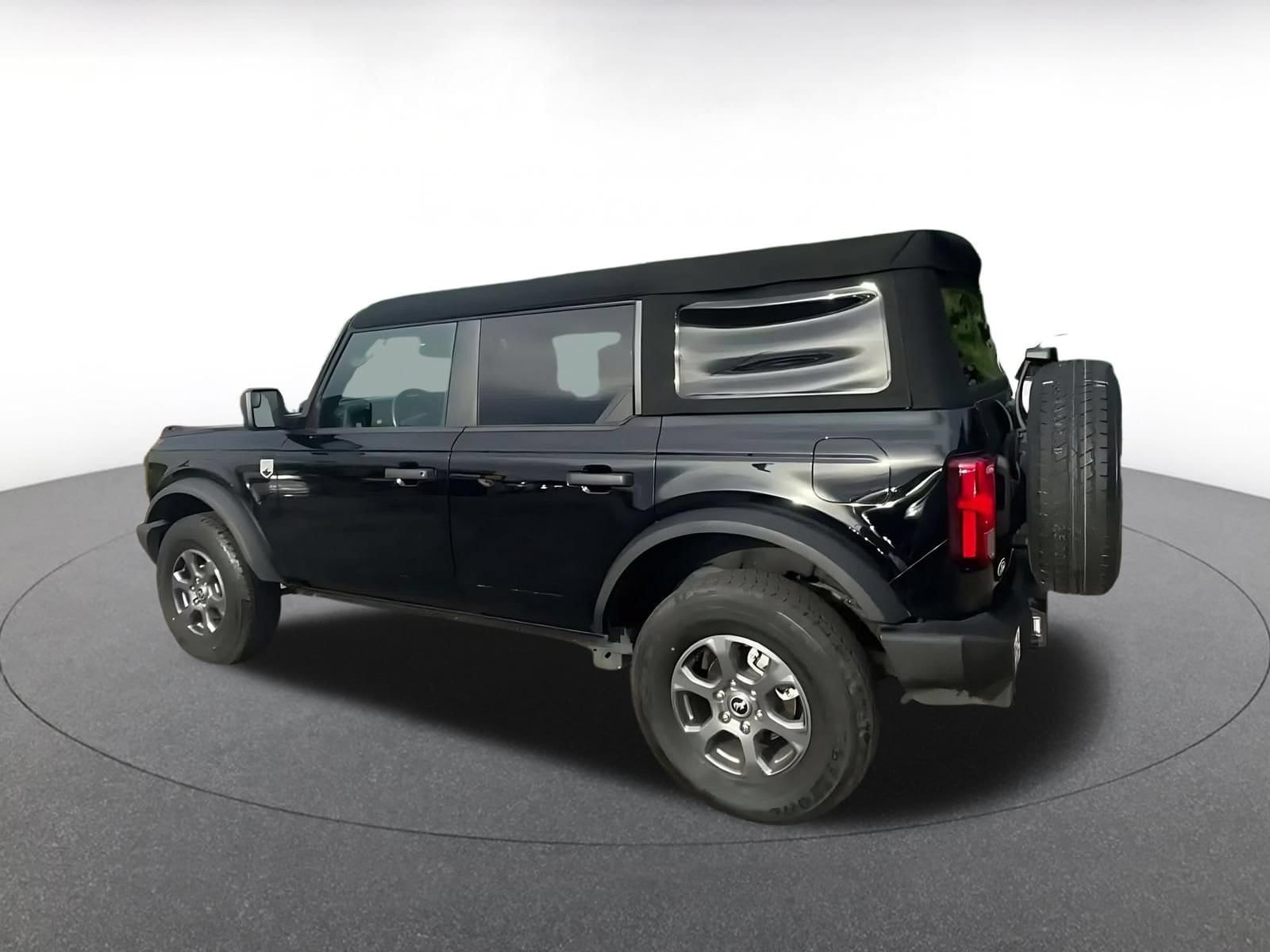 Thumbnail: 2026 Ford Bronco - 9
