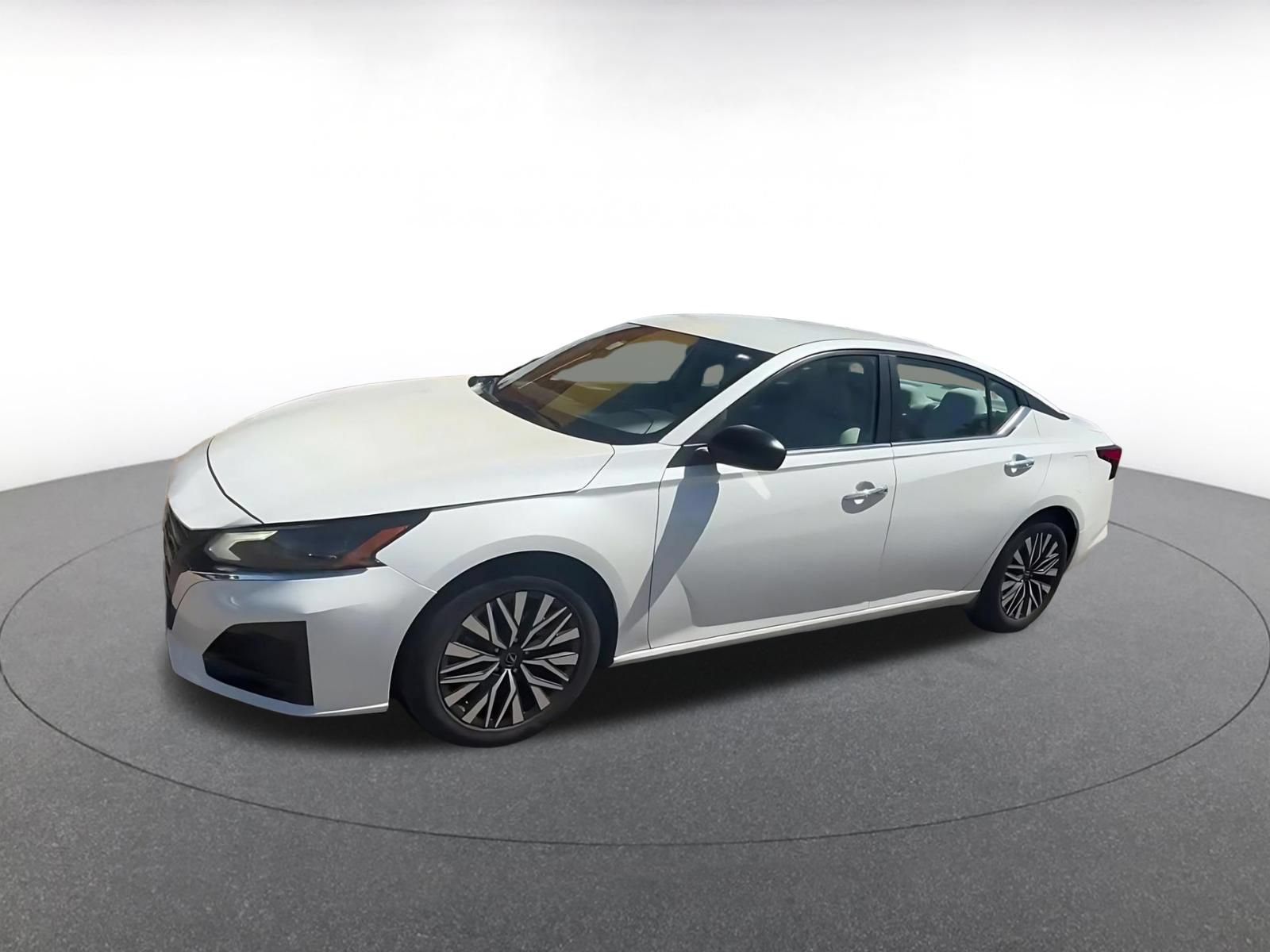 Thumbnail: 2025 Nissan Altima - 7