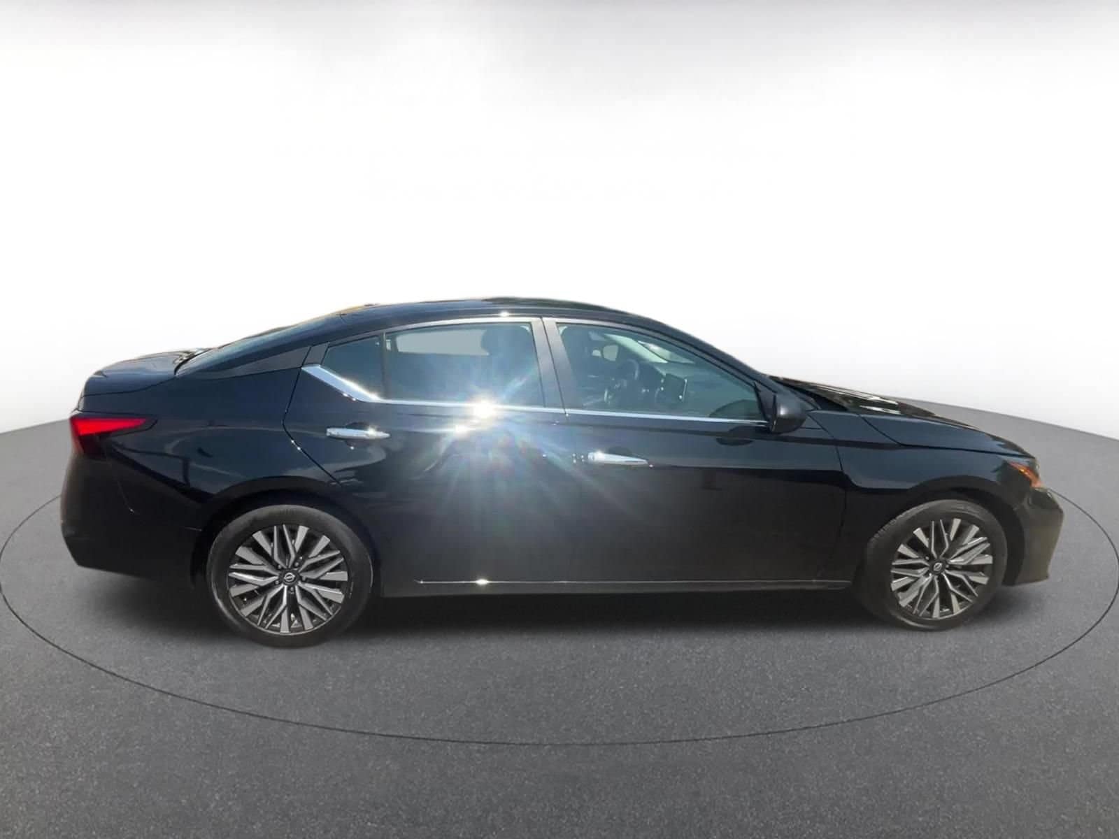Thumbnail: 2025 Nissan Altima - 15