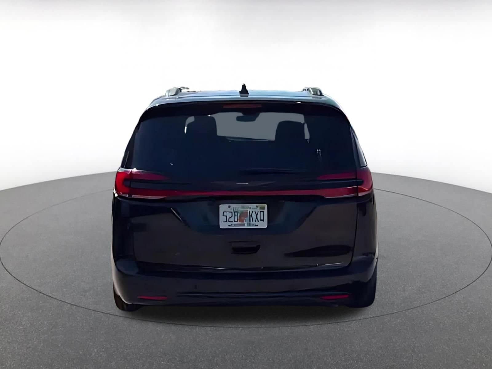 Thumbnail: 2025 Chrysler Pacifica - 12