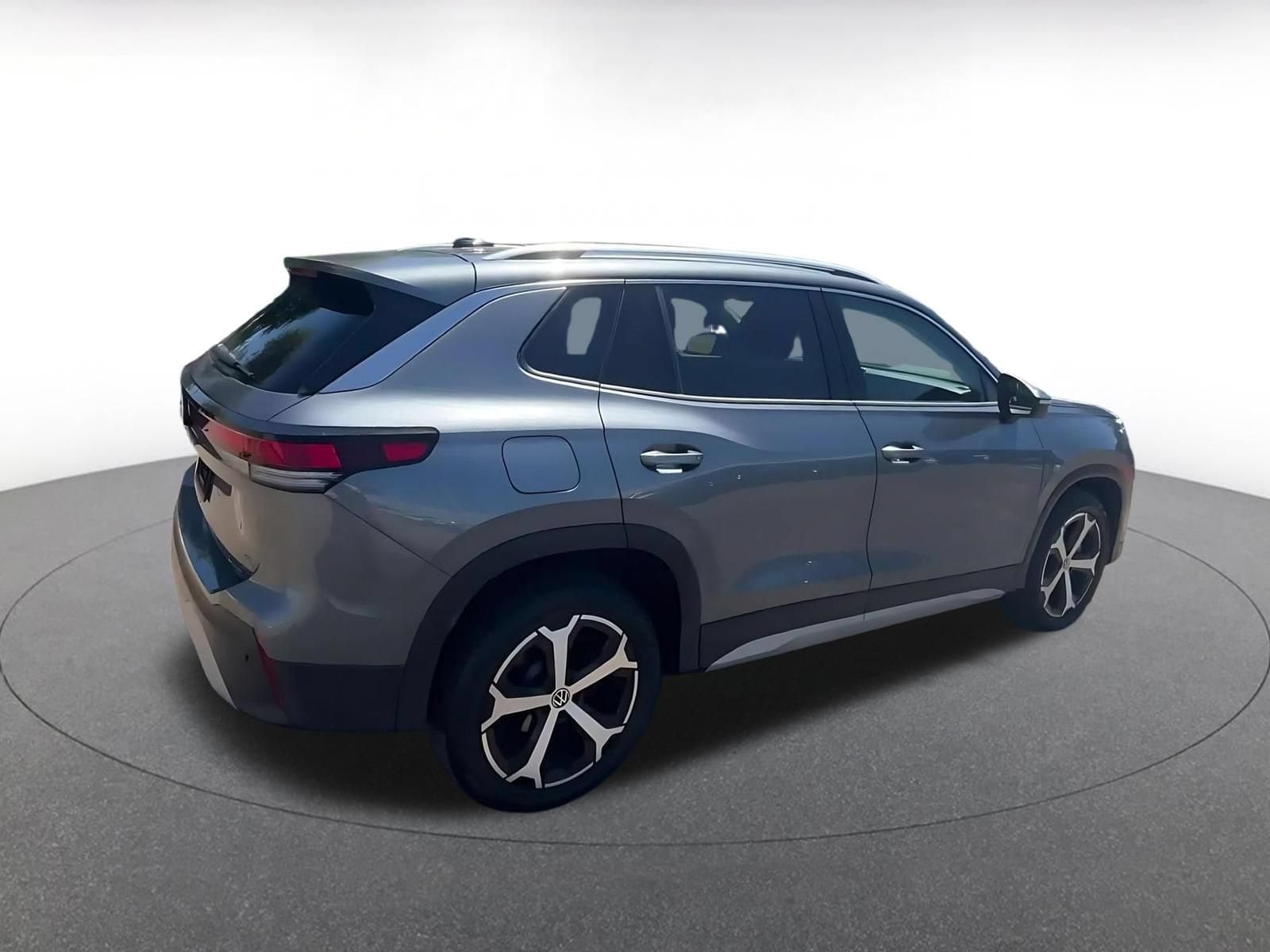 Thumbnail: 2026 Volkswagen Tiguan - 14