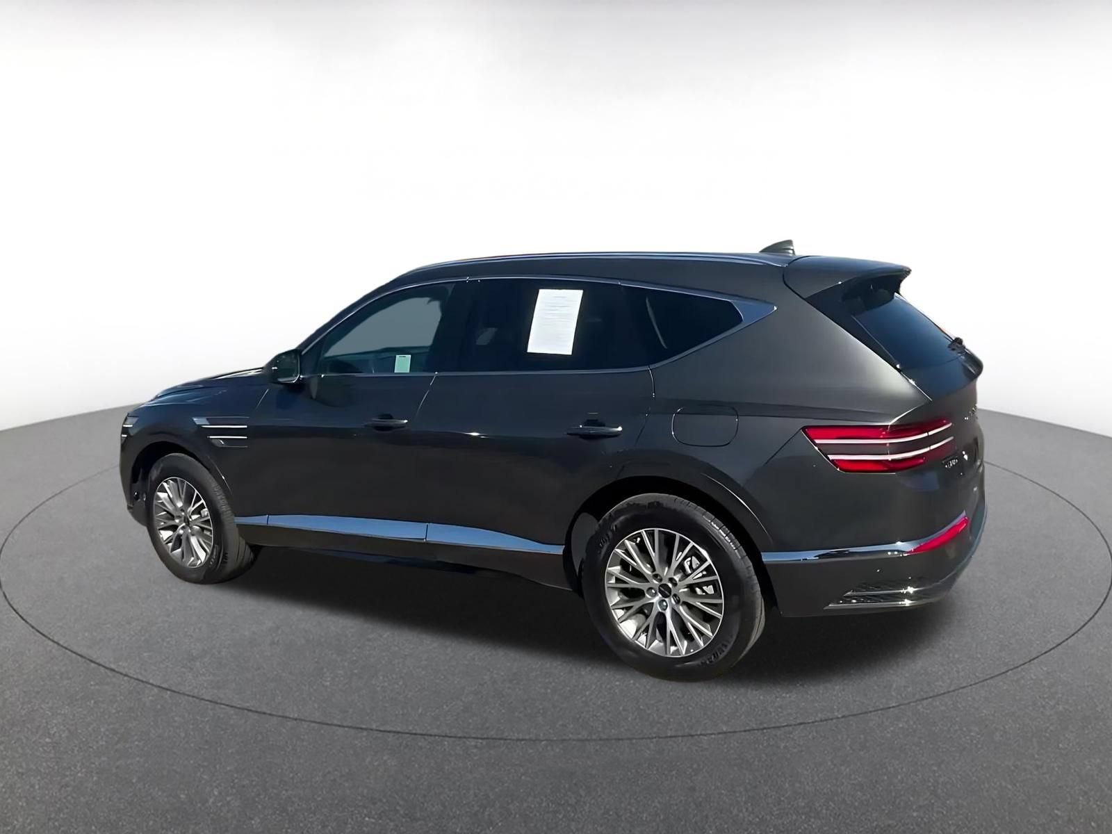 Thumbnail: 2026 Genesis GV80 - 9