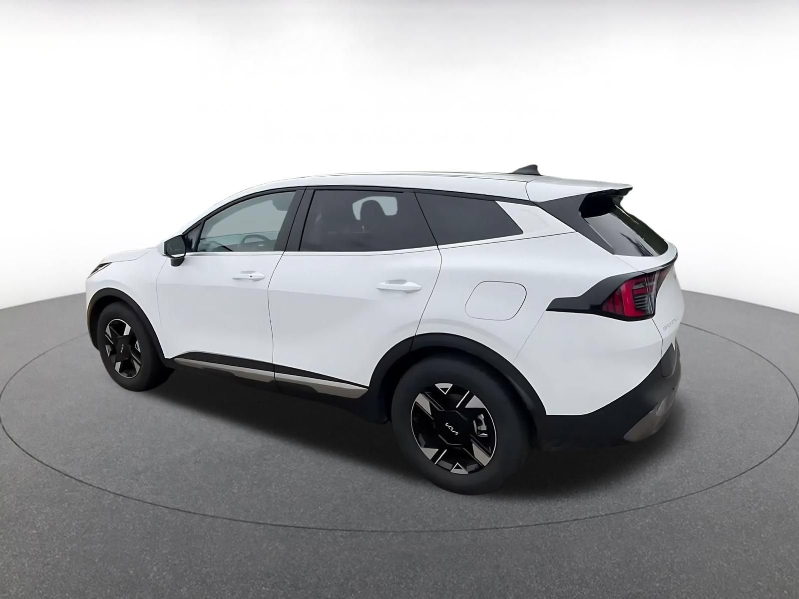 Thumbnail: 2026 Kia Sportage - 9