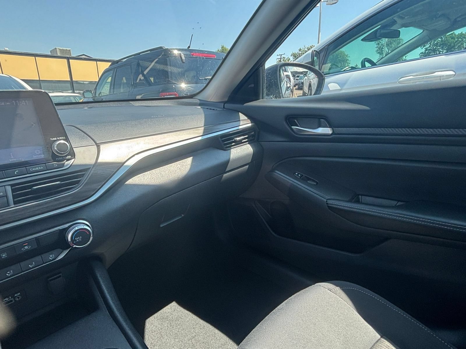 Thumbnail: 2025 Nissan Altima - 32
