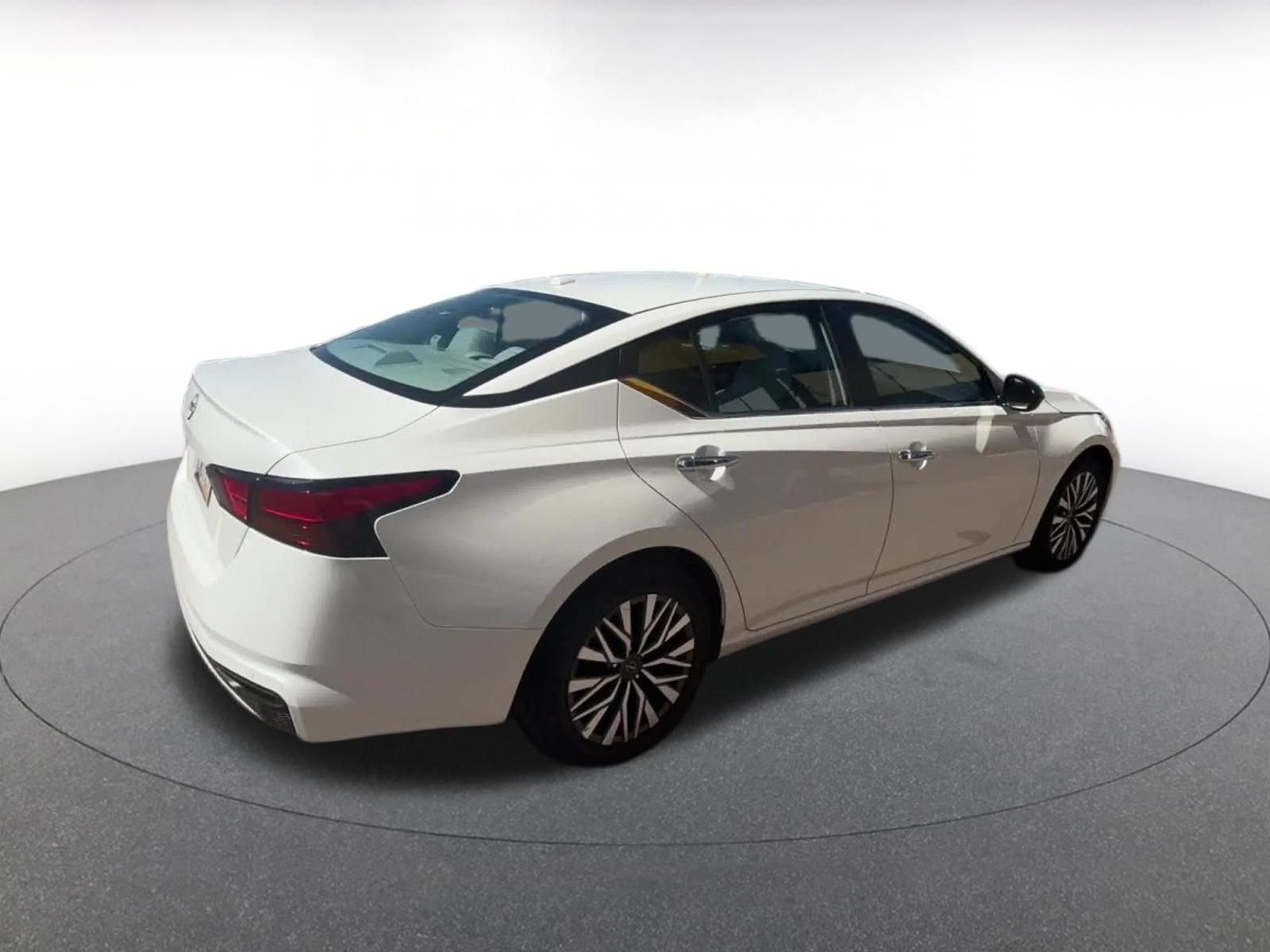 Thumbnail: 2025 Nissan Altima - 13