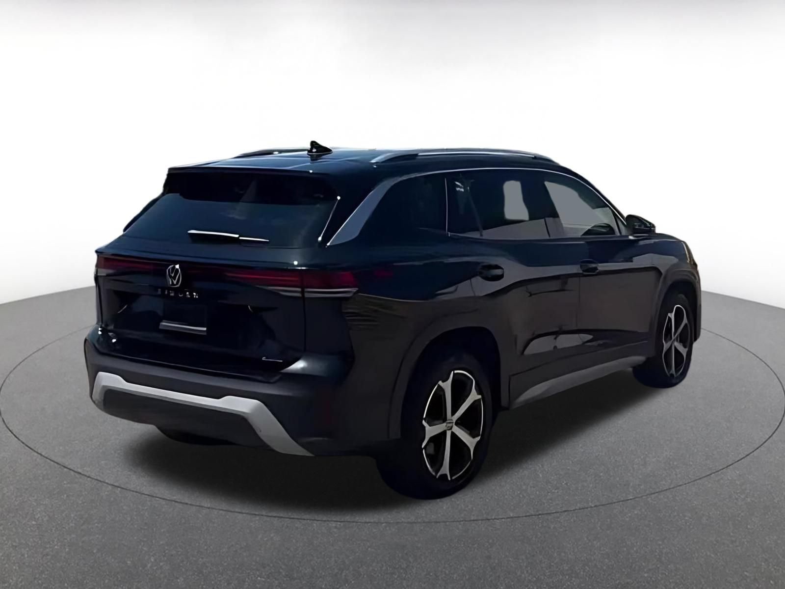 Thumbnail: 2026 Volkswagen Tiguan - 10