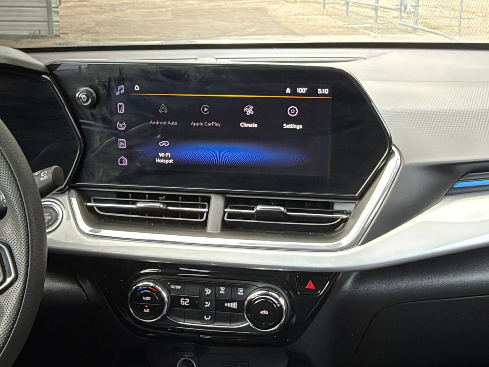 Thumbnail: 2025 Chevrolet Trax - 16