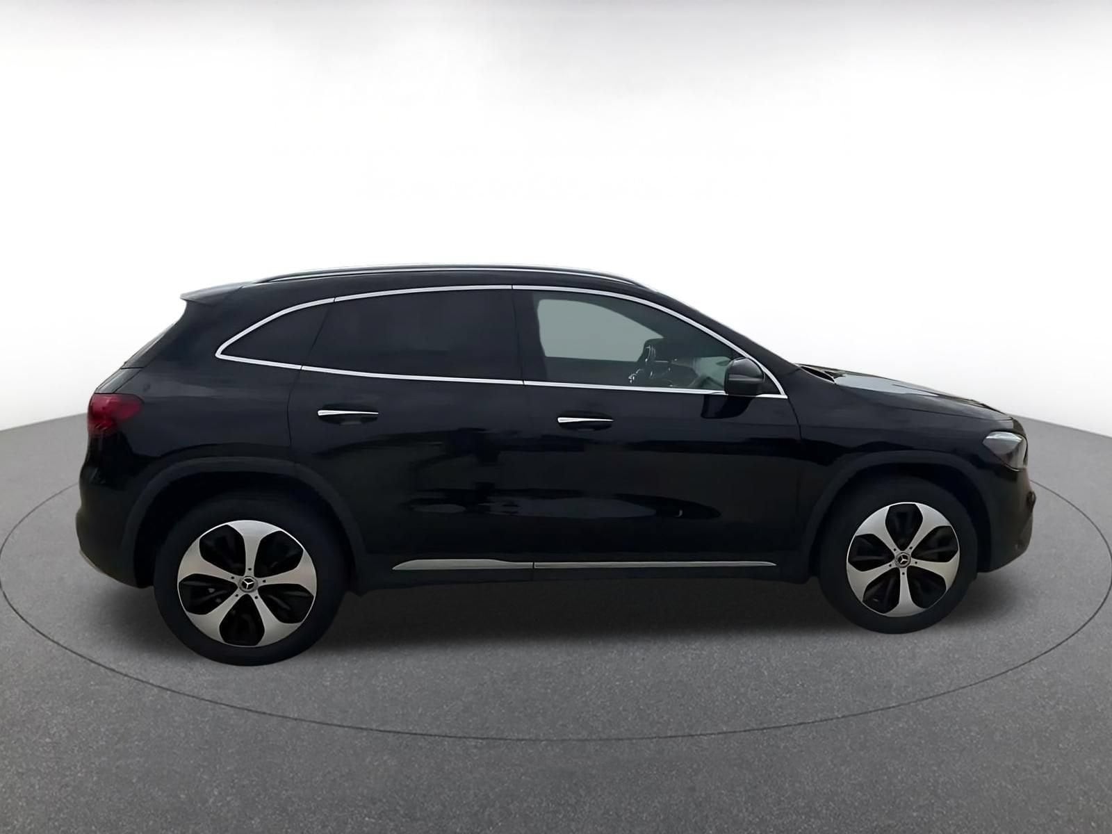 Thumbnail: 2025 Mercedes-Benz GLA - 15
