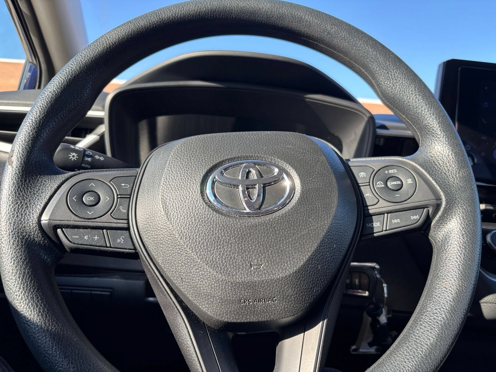 Thumbnail: 2025 Toyota Corolla - 25