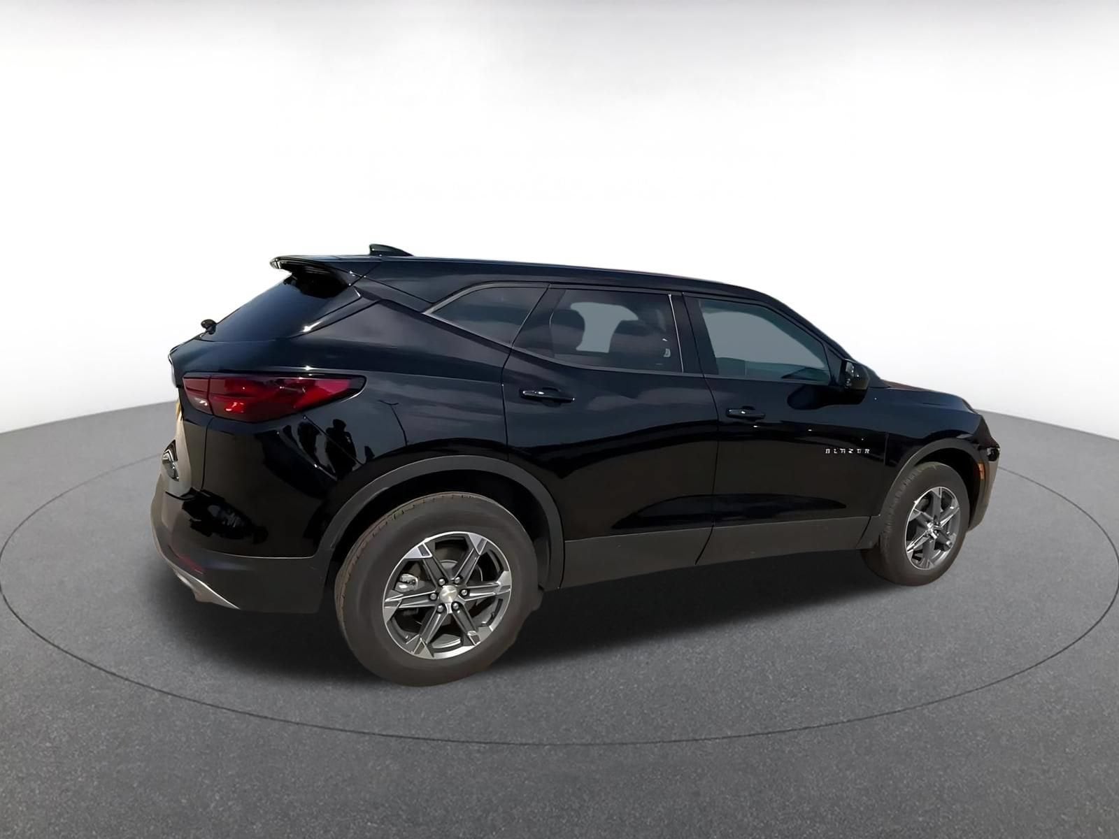 Thumbnail: 2026 Chevrolet Blazer - 14