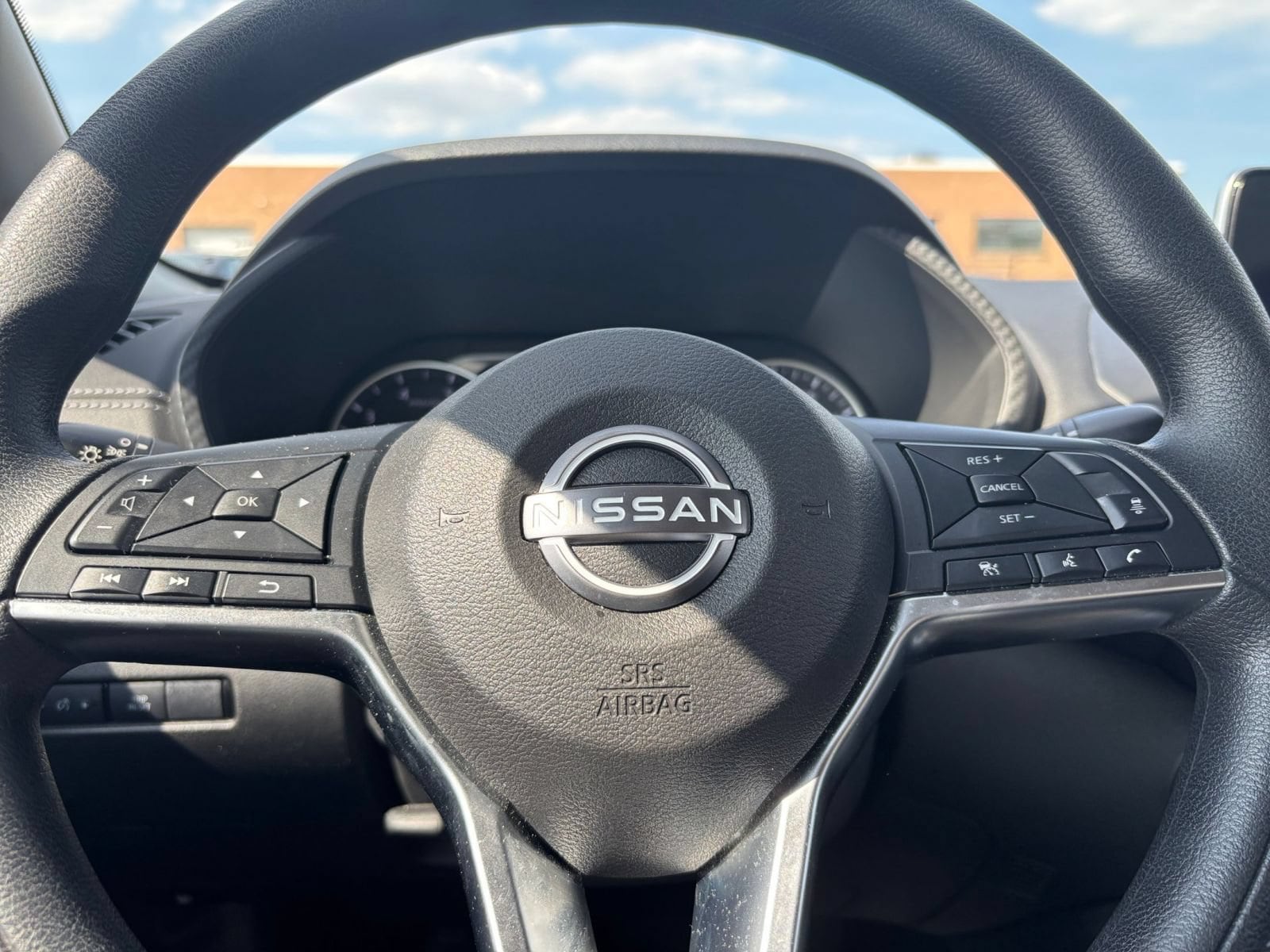 Thumbnail: 2025 Nissan Sentra - 25