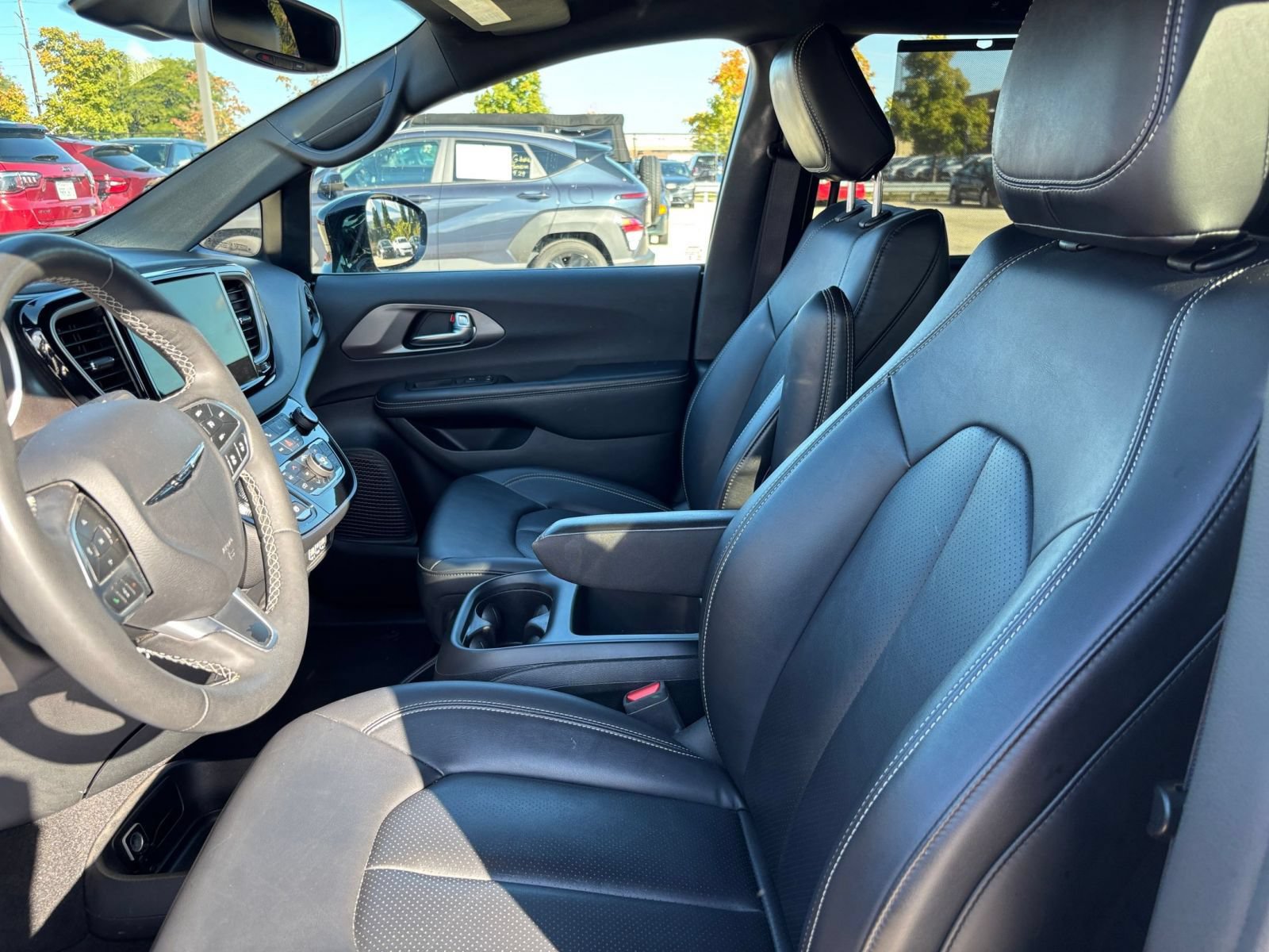 Thumbnail: 2025 Chrysler Pacifica - 26