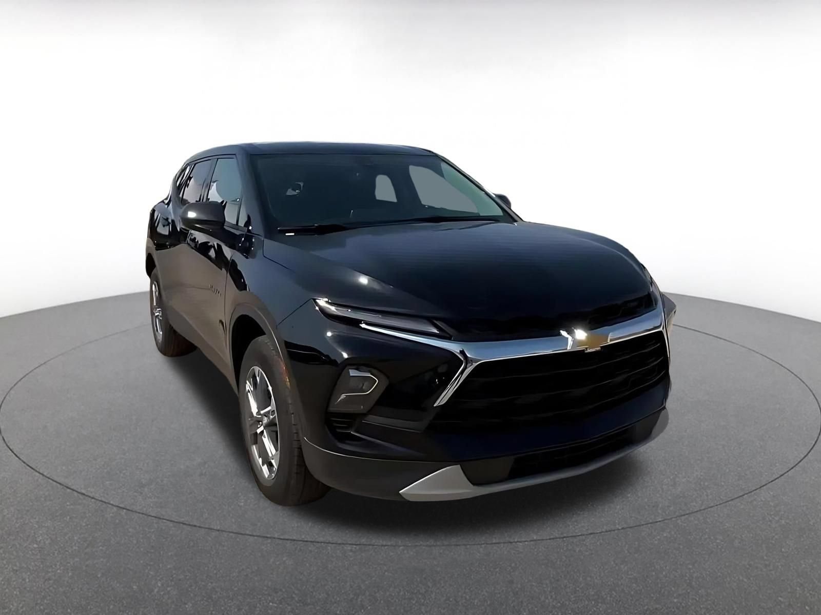 Thumbnail: 2026 Chevrolet Blazer - 3