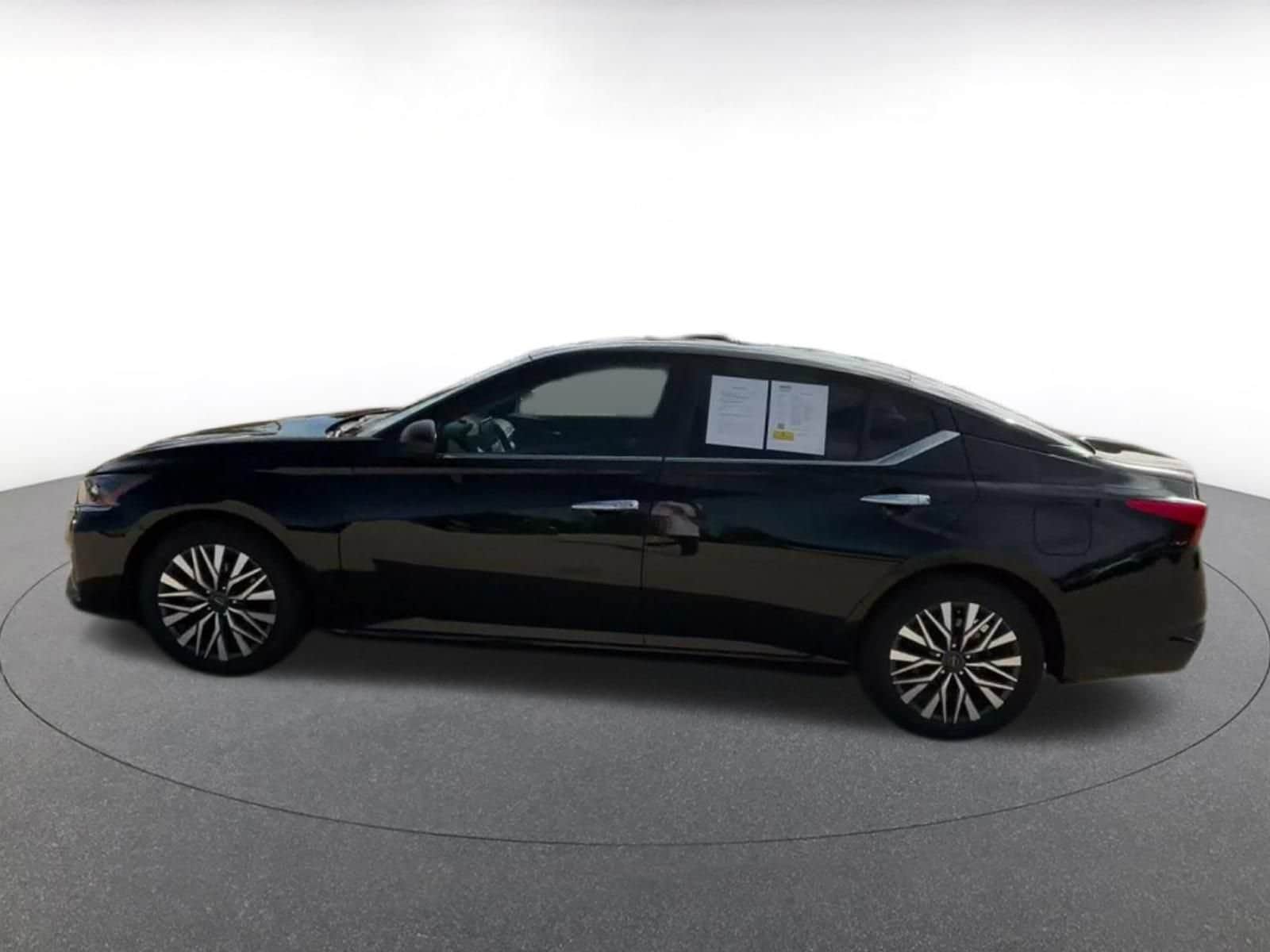 Thumbnail: 2025 Nissan Altima - 8